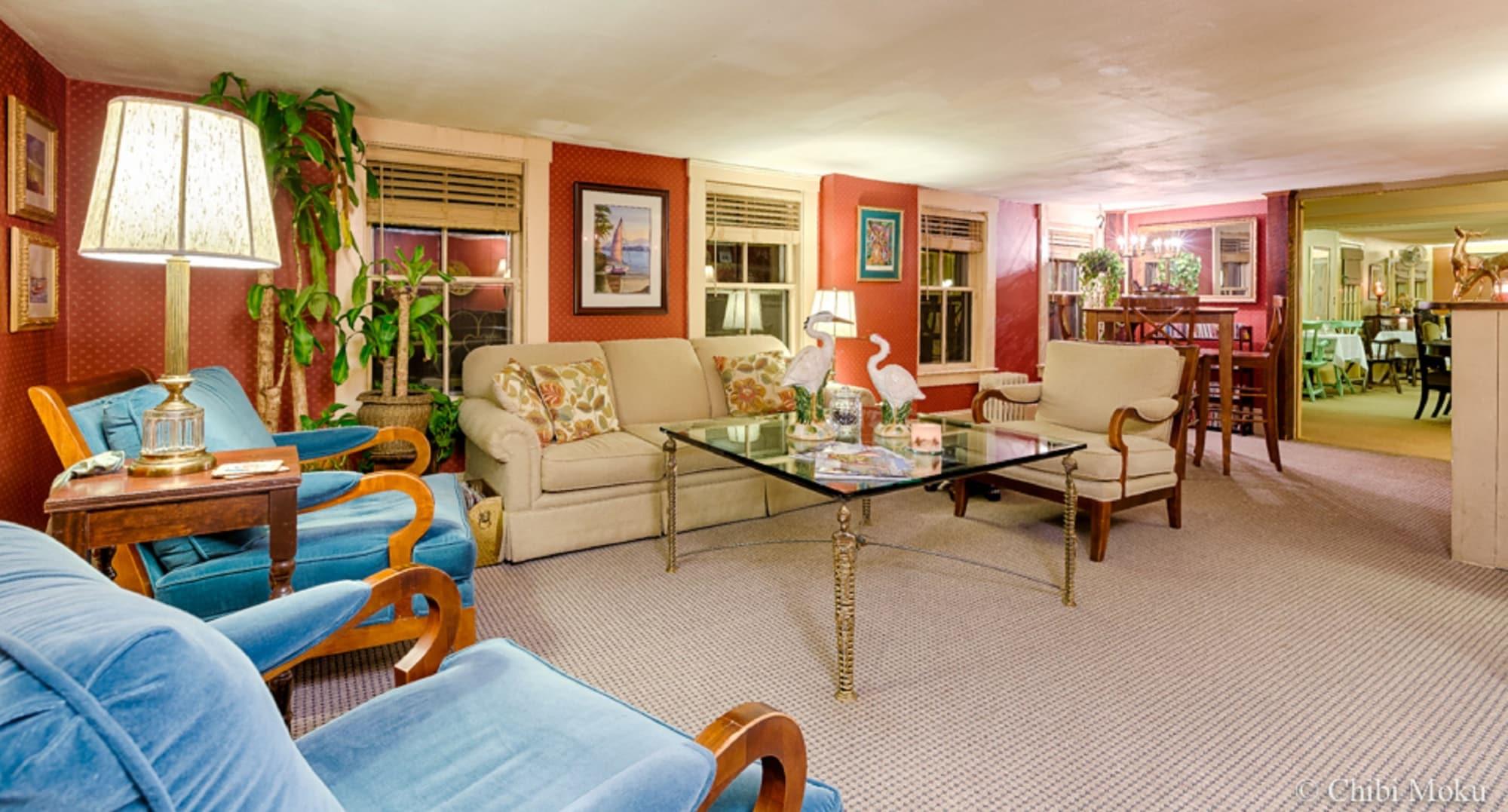 Vista Lobby Follansbee Inn