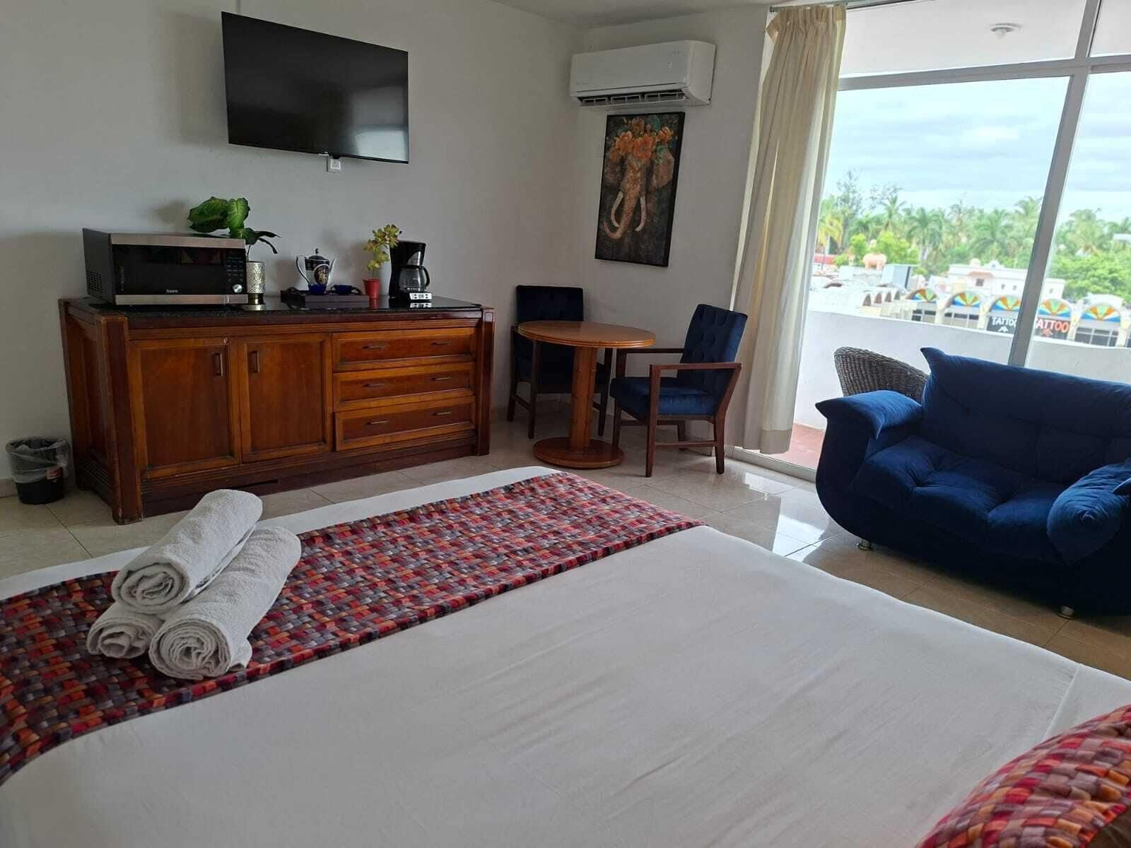 Vista Exterior Hotel Zona Dorada