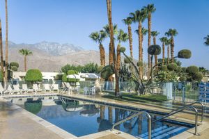 Alojamiento - Desert Isle of Palm Springs