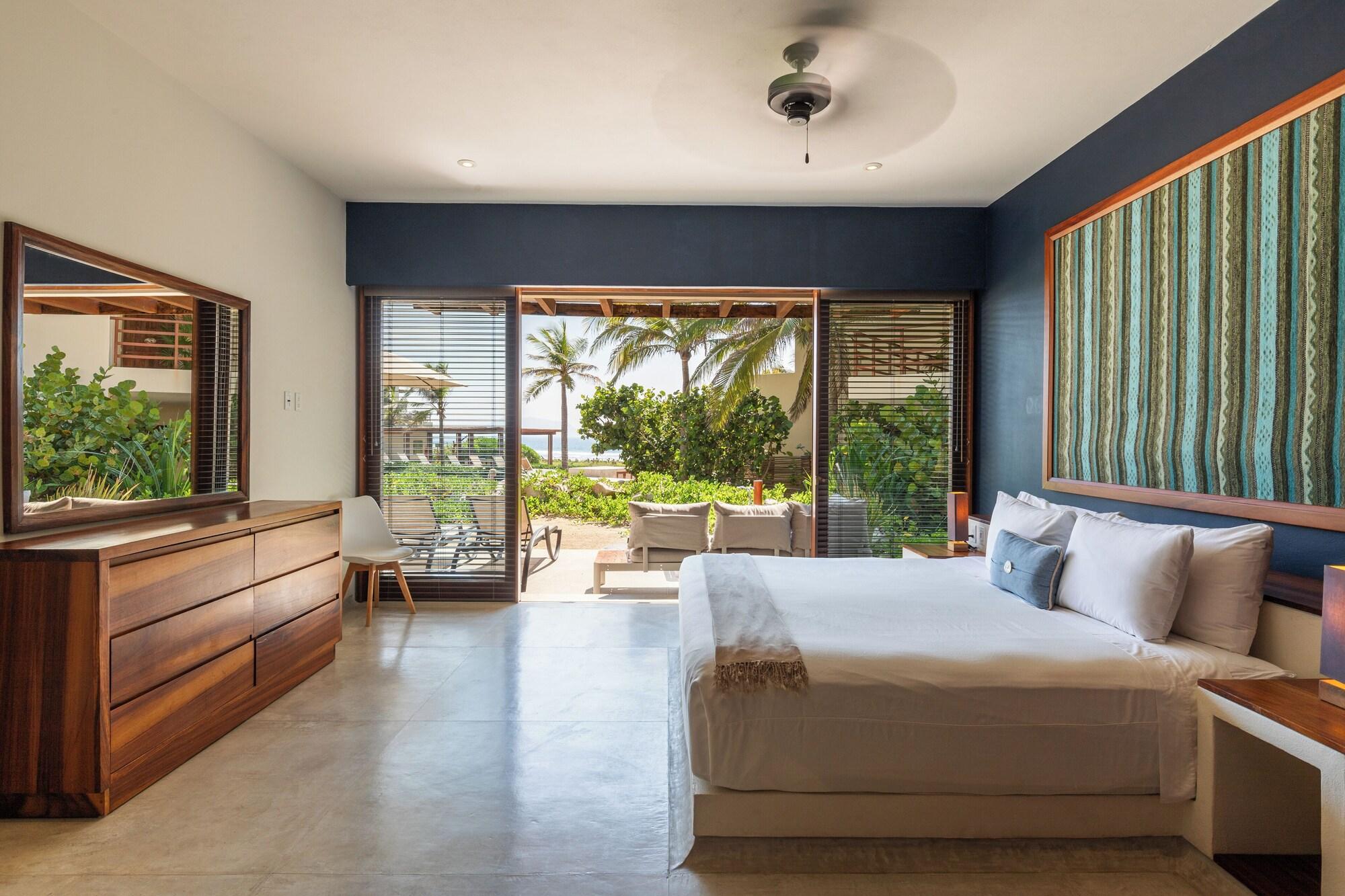 Habitación Marea Beachfront Villas