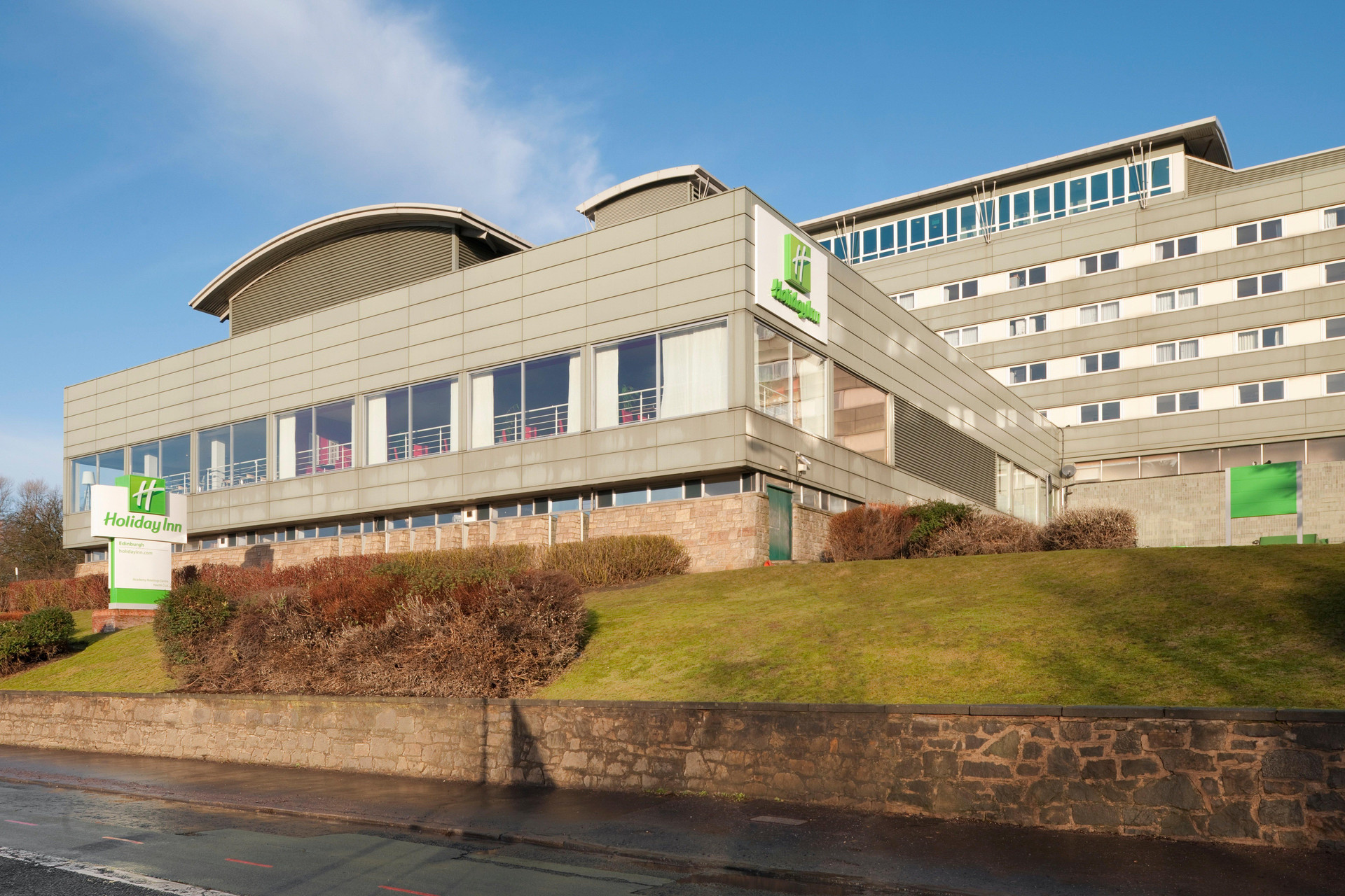 Vista Exterior Holiday Inn Edinburgh by IHG
