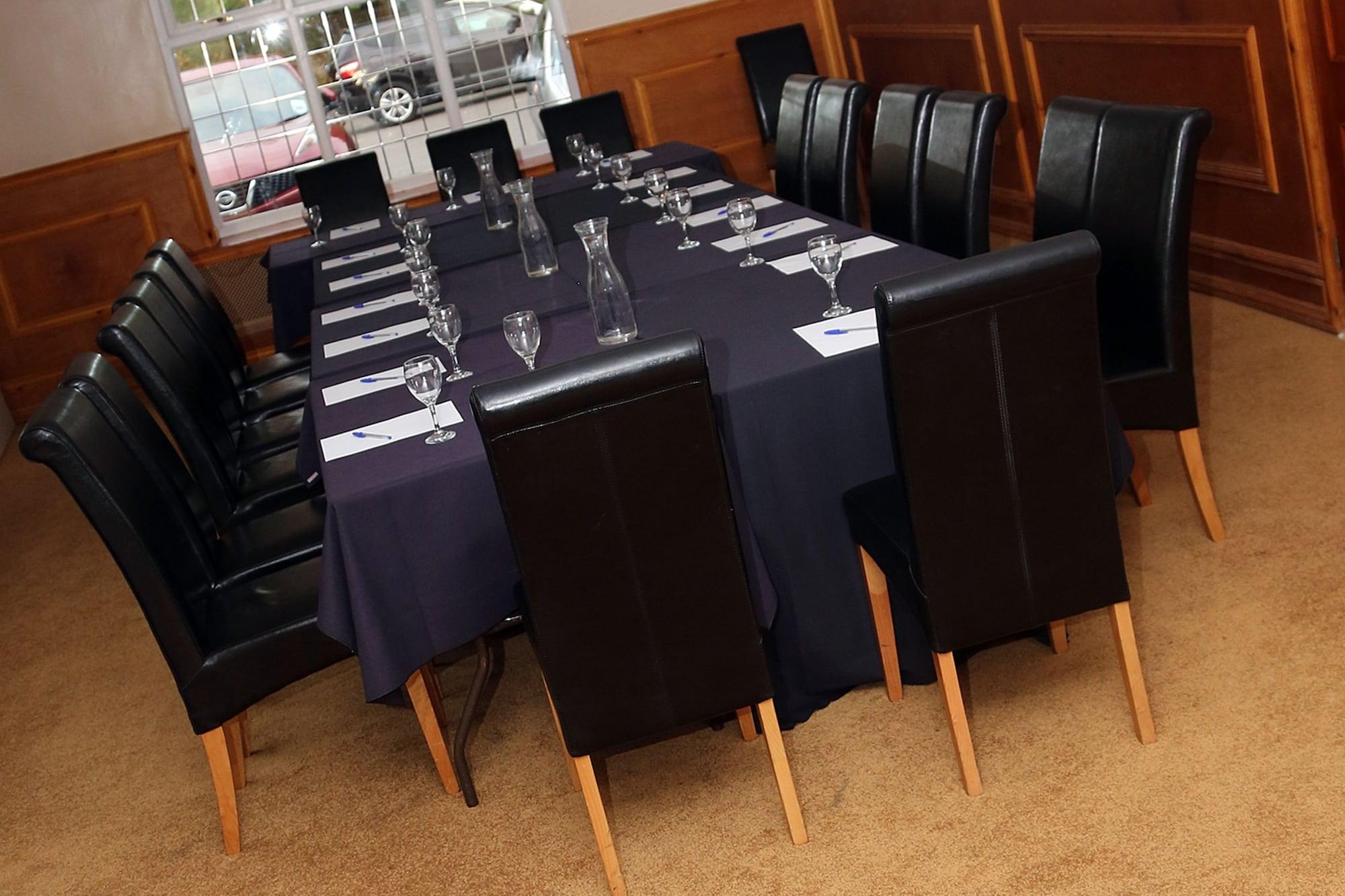 Sala de Reuniones Maes Manor Hotel