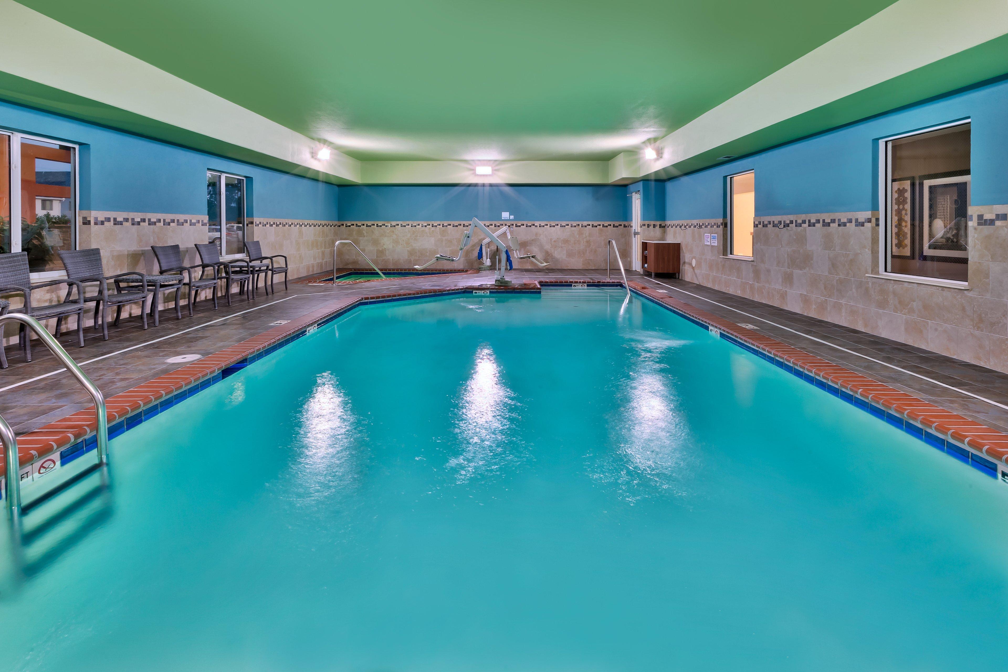 Vista Piscina Holiday Inn Express And Suites Effingham