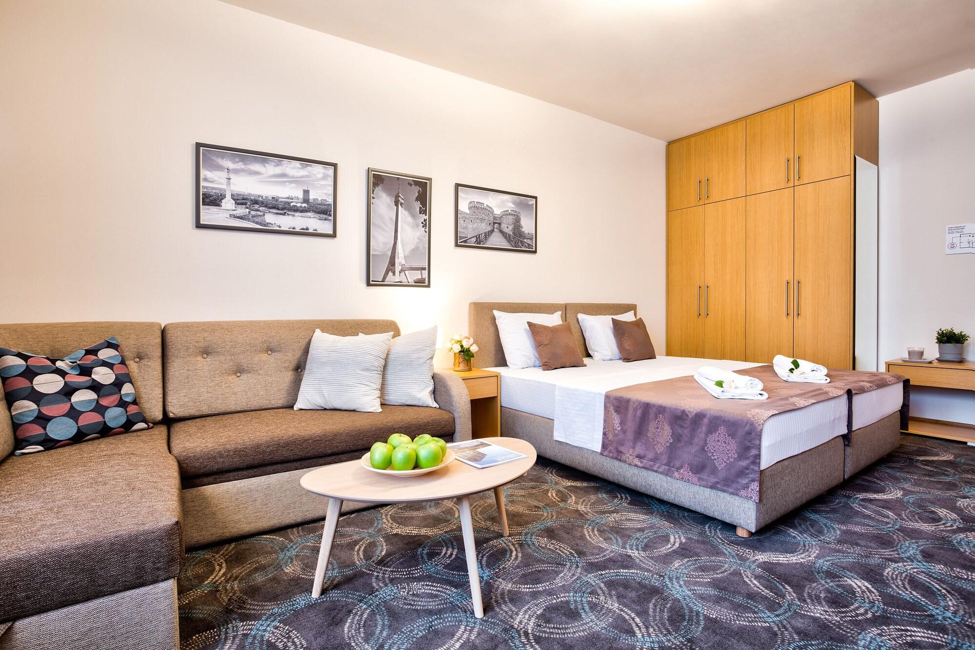 Varios Booking Apartments