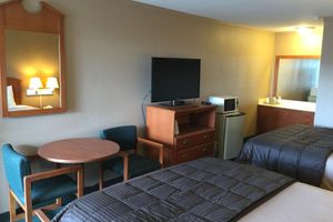 Alojamiento - Budget Inn