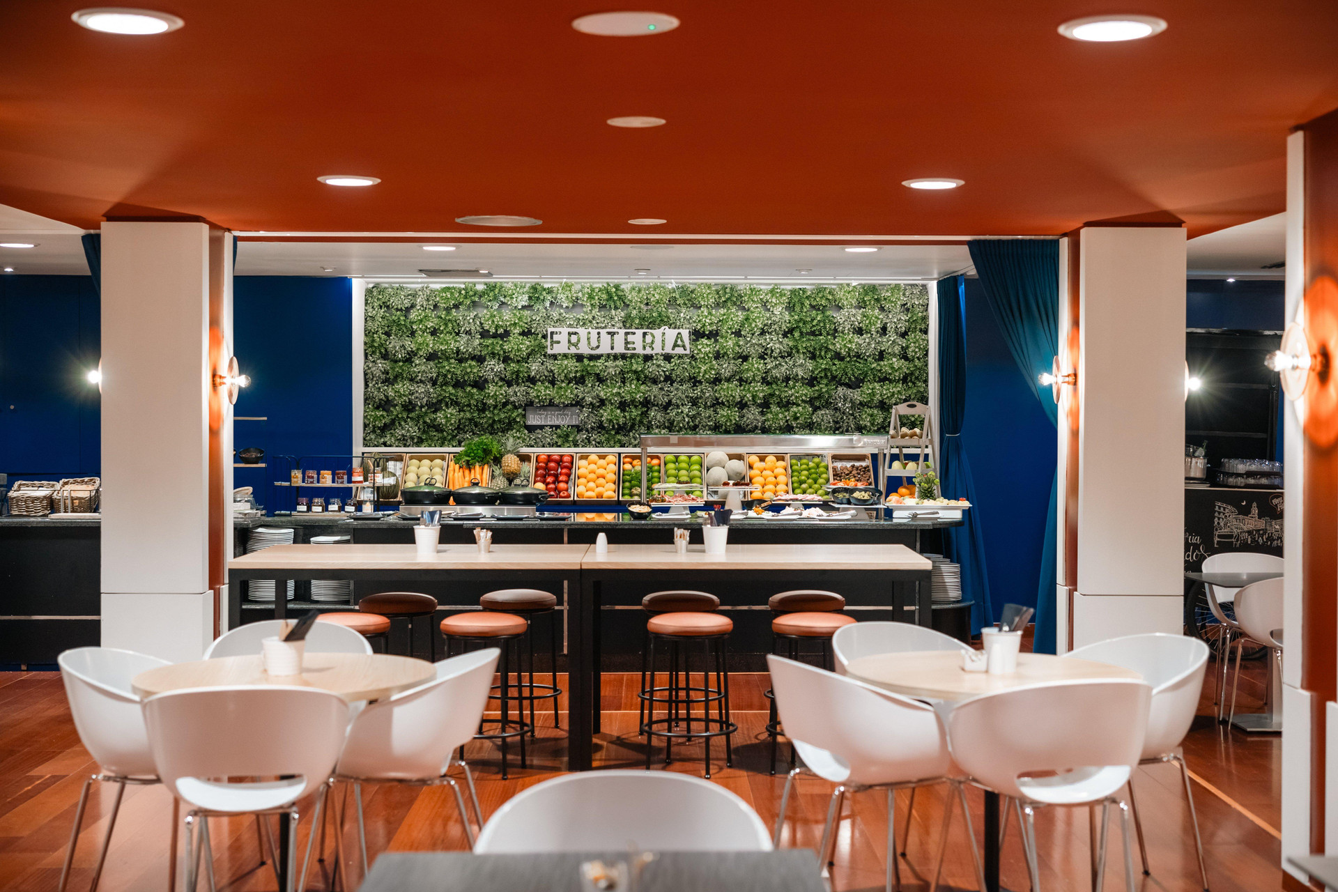 Restaurant voco Madrid Retiro by IHG