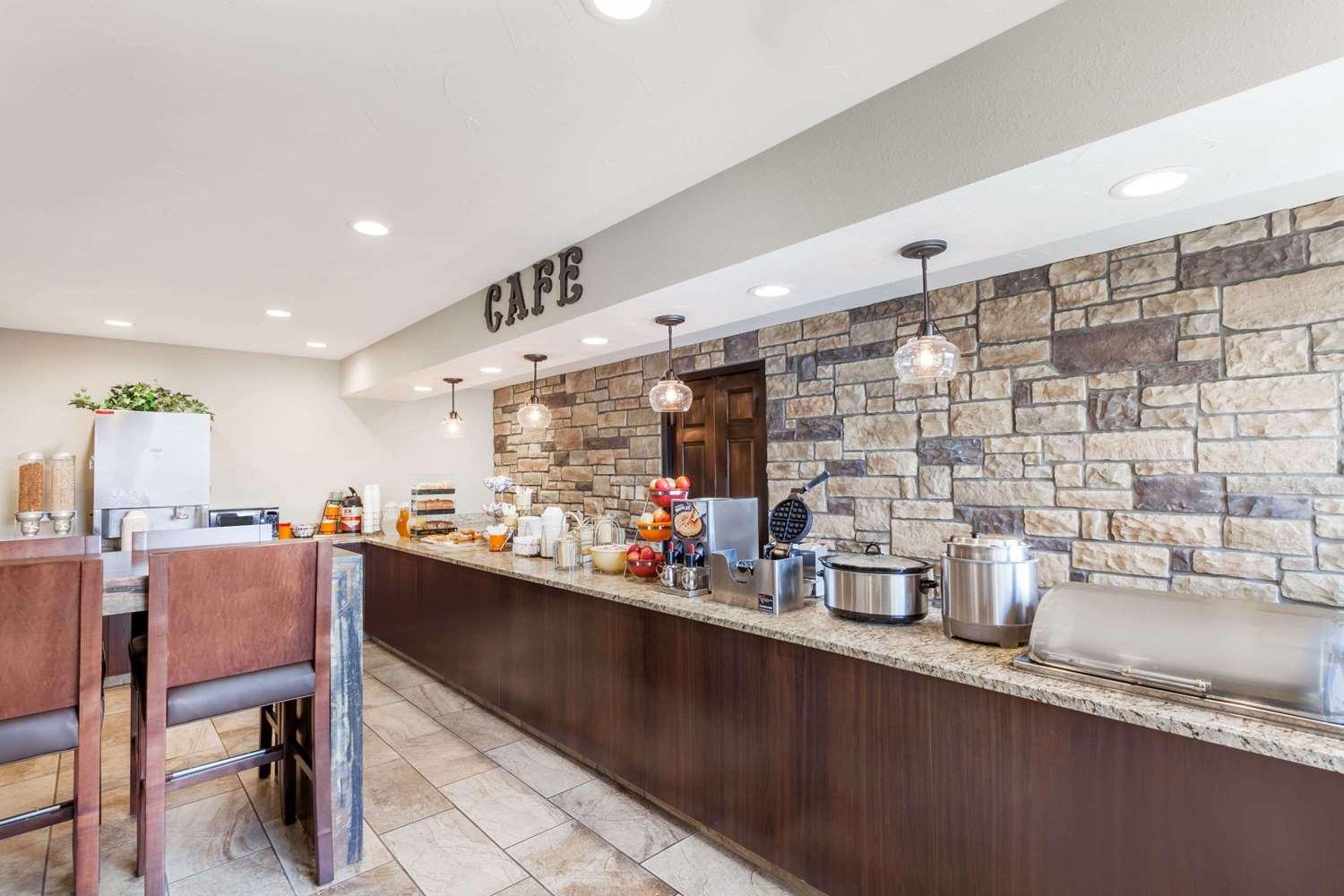 Restaurant Days Inn SPRINGFIELD South