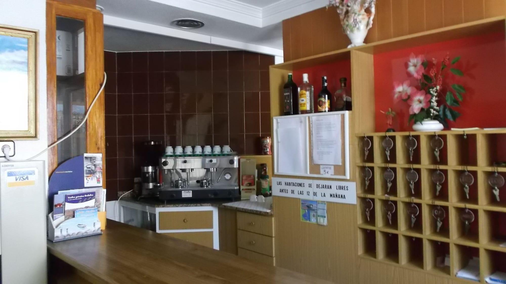 Varios Hotel Arce