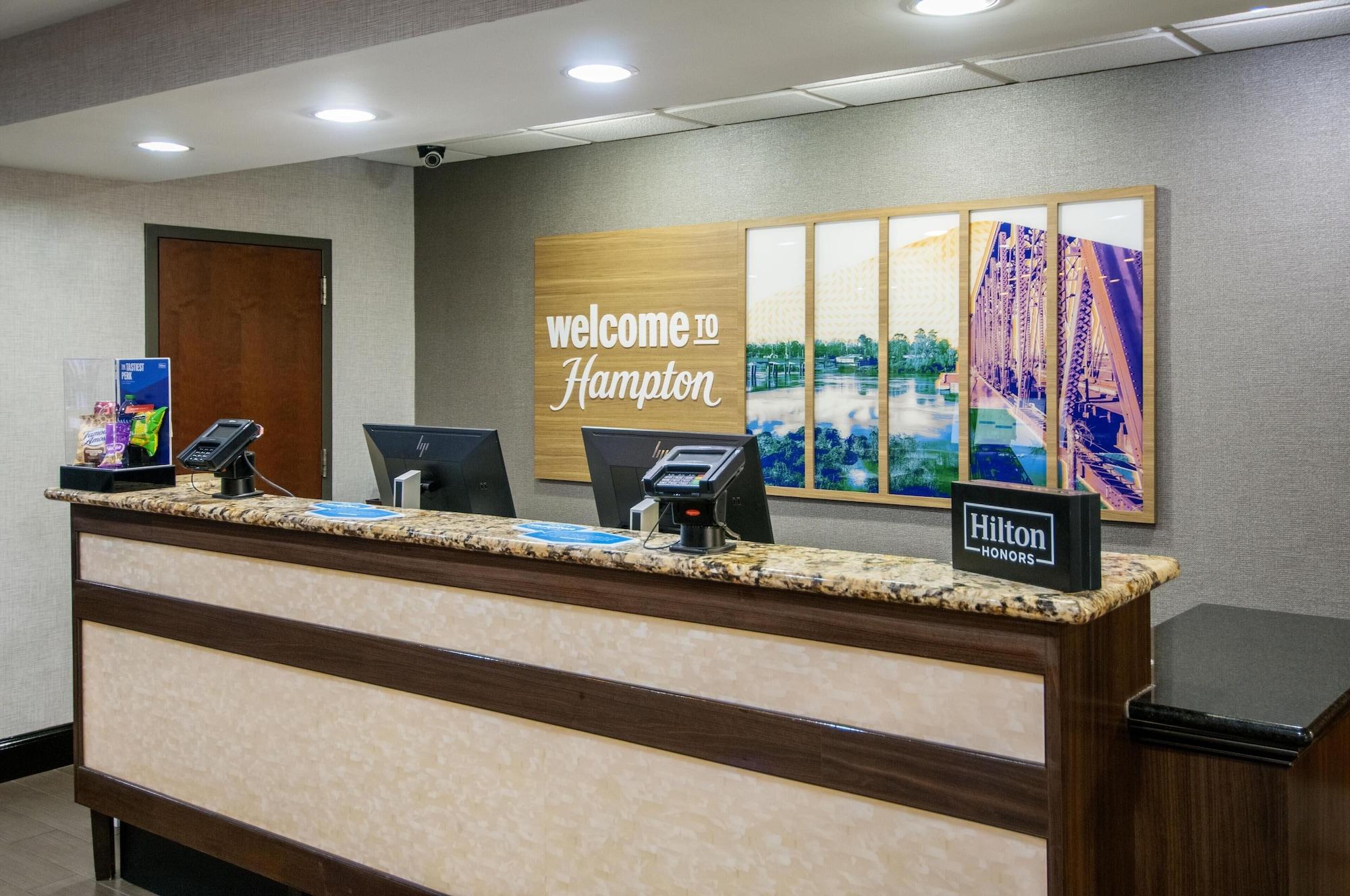 Vista Lobby Hampton Inn West Monroe