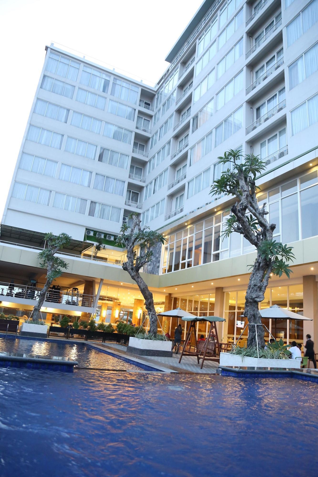 Vista Exterior Gets Hotel Semarang