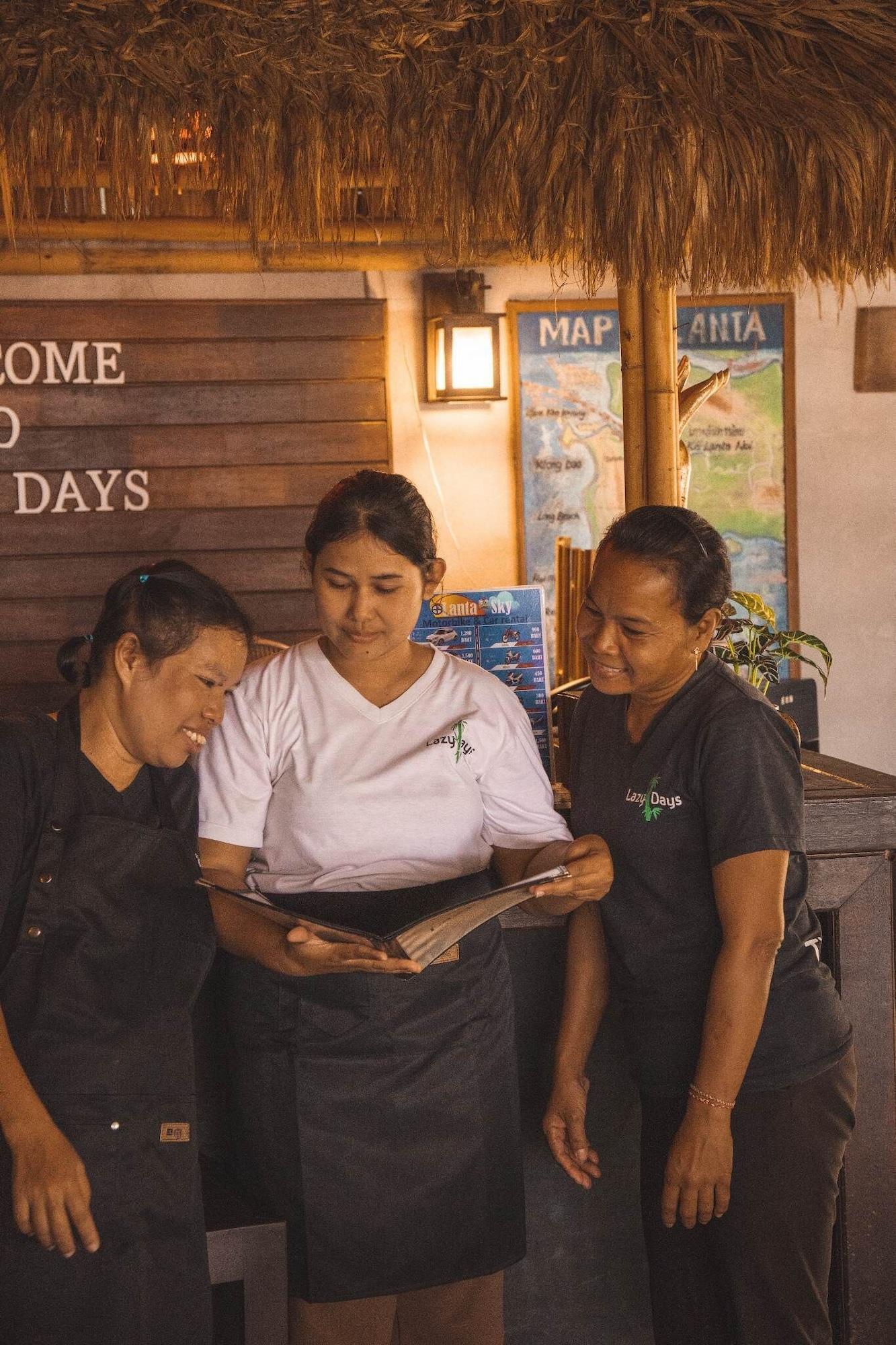 Vista Lobby Lazy Days Bungalows