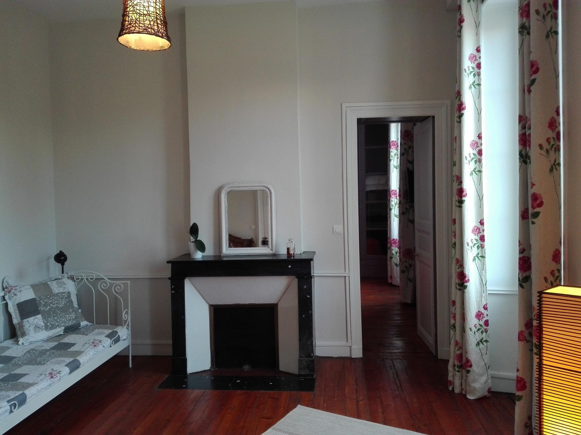 Set de Habitación Chambres d'hôtes H De Surgeres