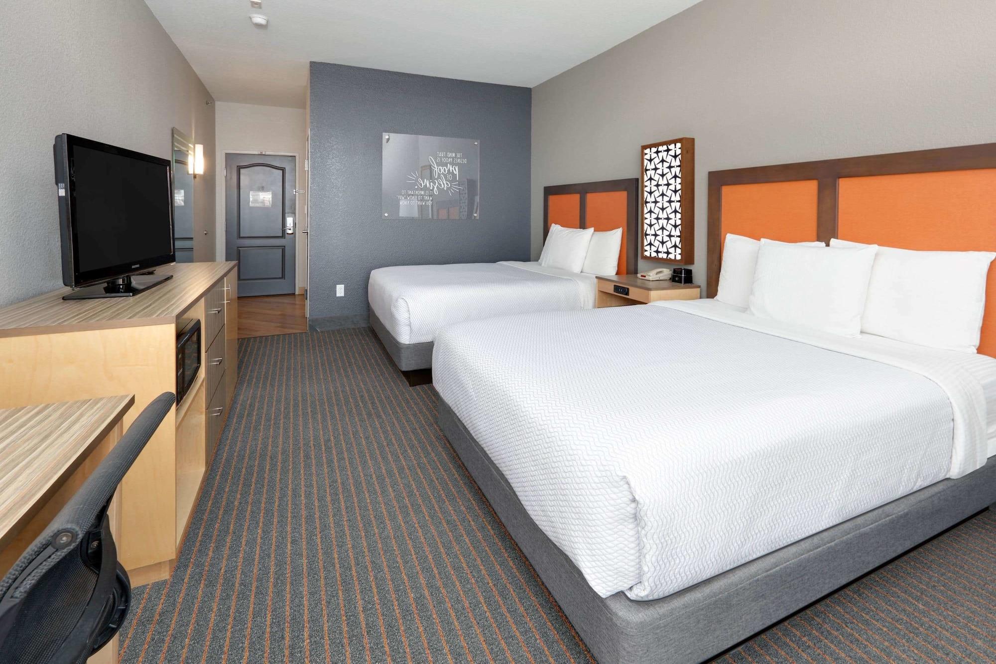 Habitación La Quinta Inn & Suites by Wyndham Dallas Love Field