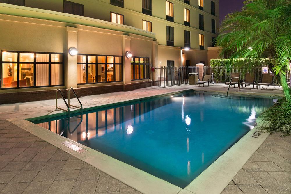Pool view Holiday Inn Express Hotel & Suites Tampa-Anderson Rd/Veteran