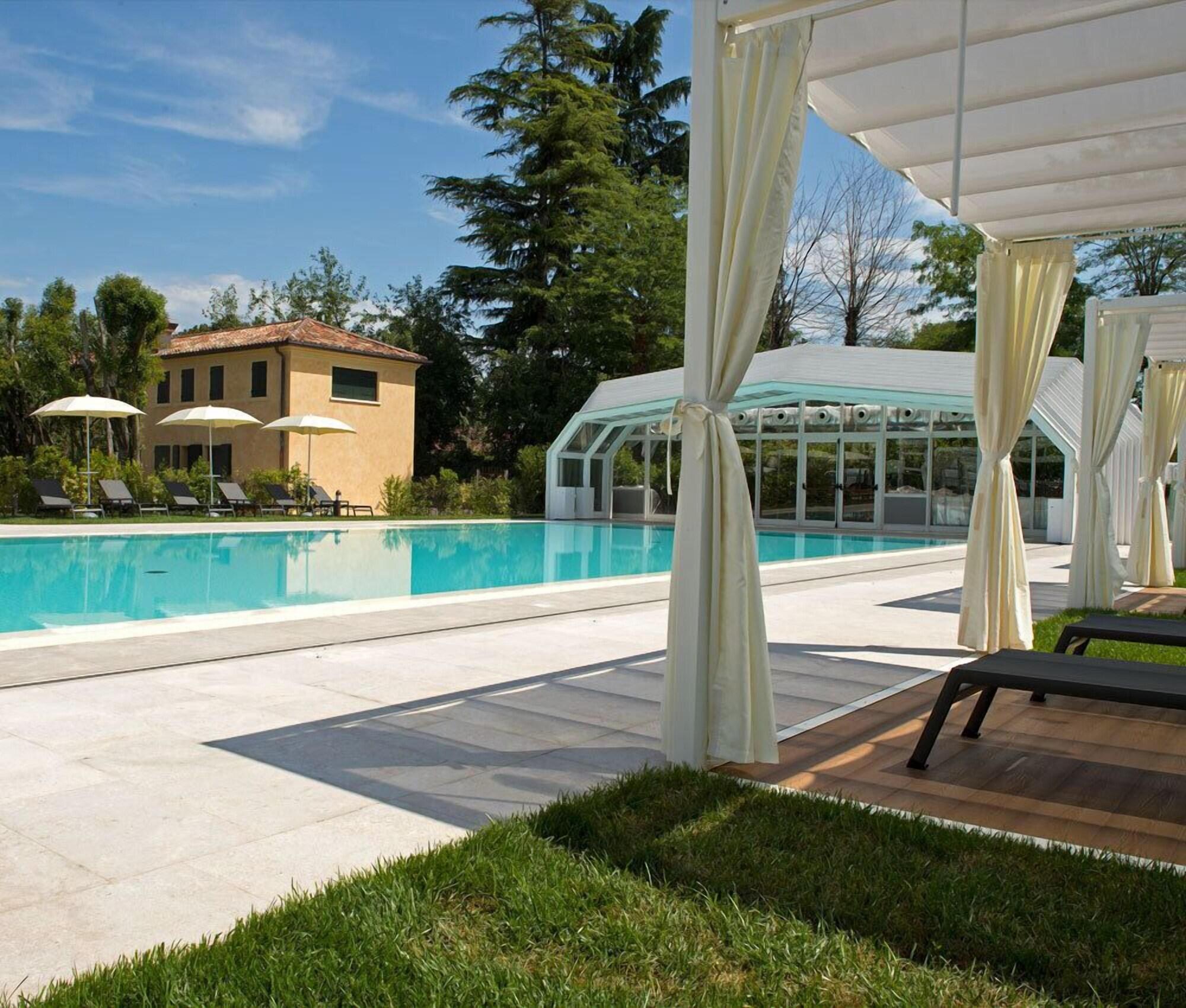 Vista Exterior Hotel Donna Lucia