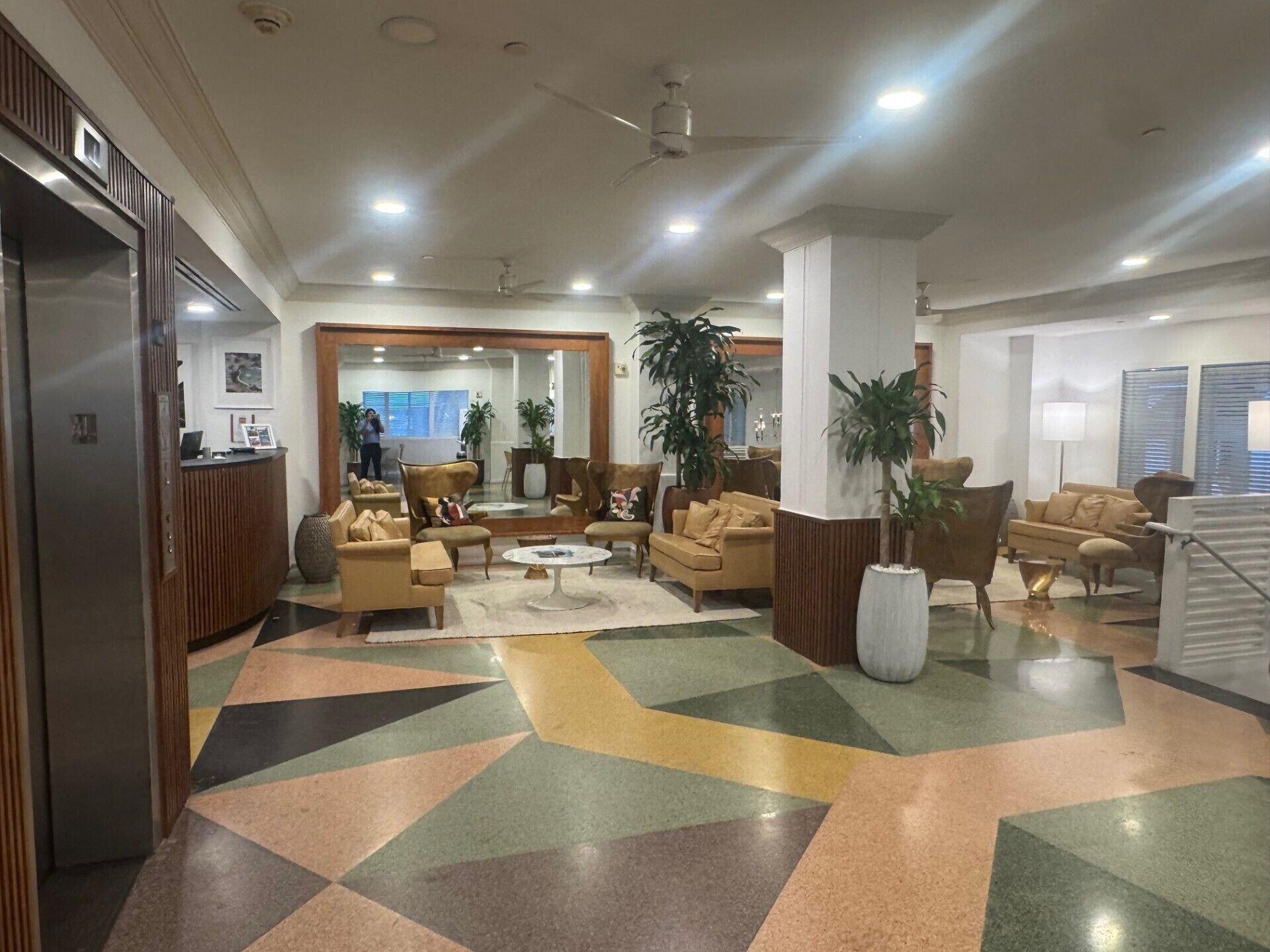 Vista Lobby Townhouse Hotel, BW Signature Collection