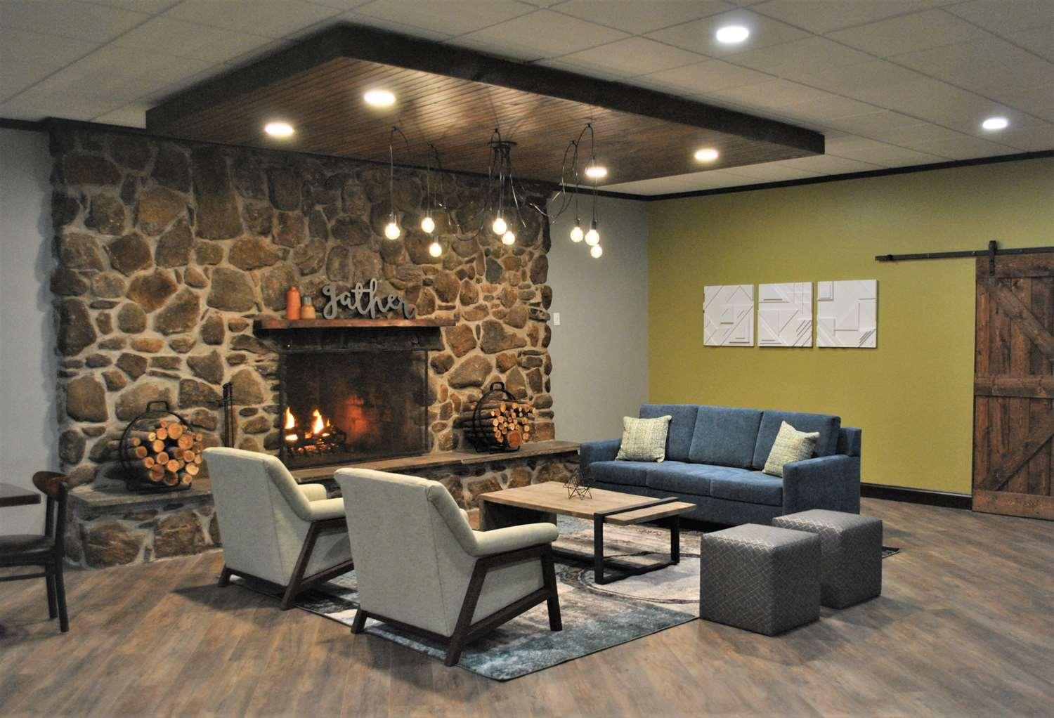 Vista Lobby Best Western Plymouth Inn-White Mountains