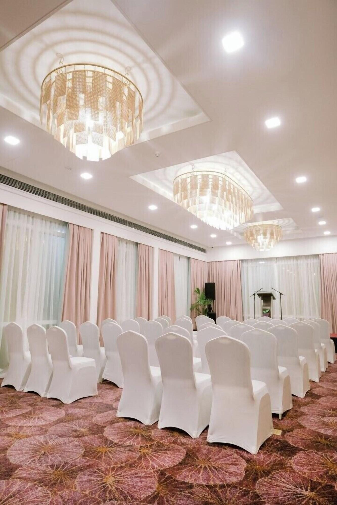 Salón de Baile Goldberry Suites and Hotel Cebu