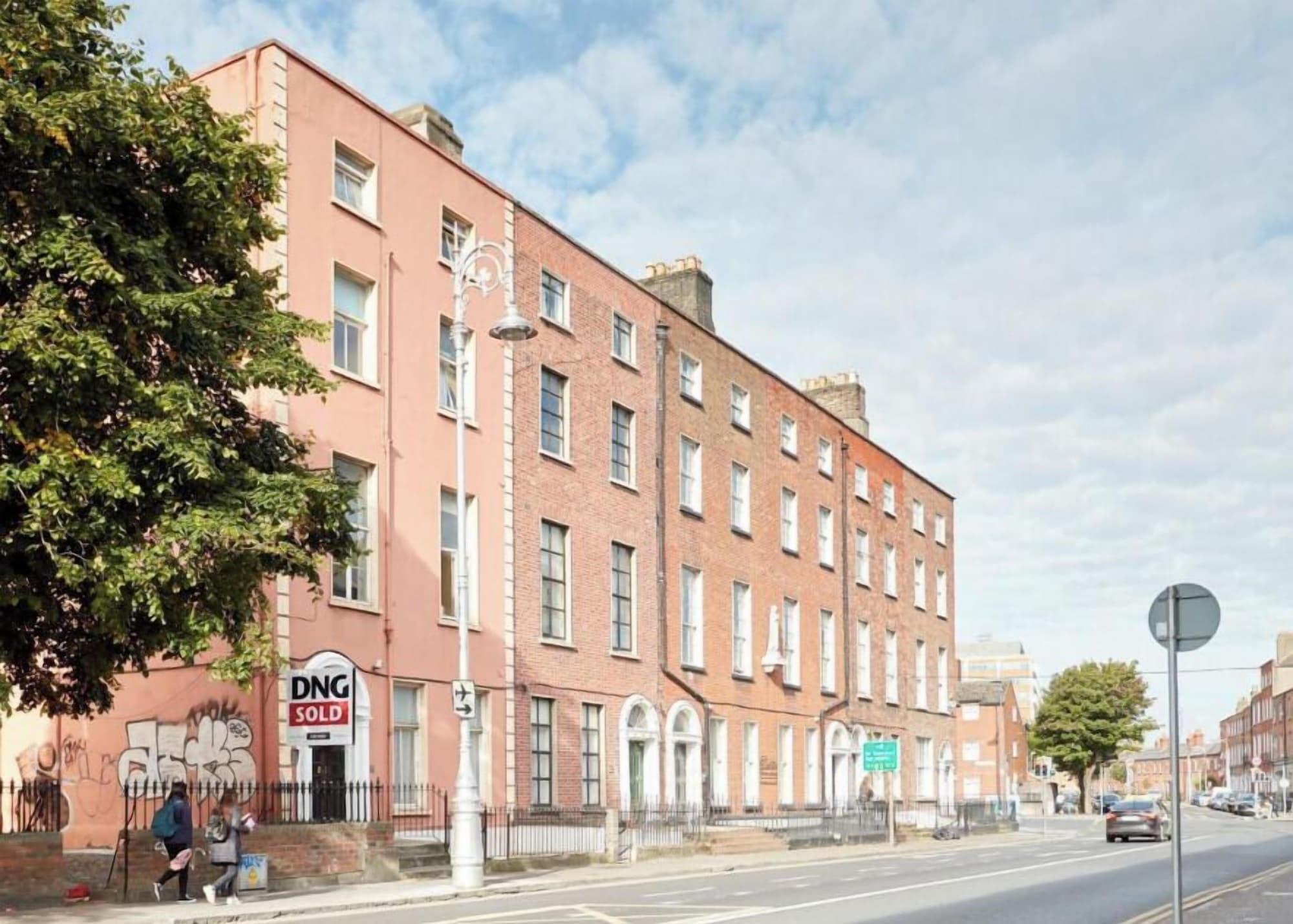 Varios Dublin Central Suites