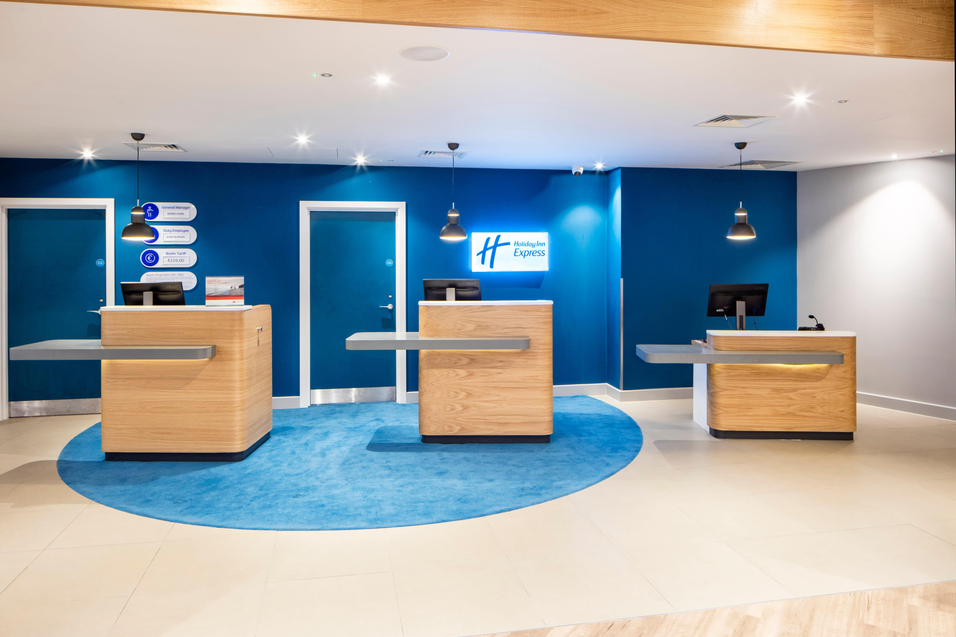 Vista Lobby Holiday Inn Express Dublin City Centre by IHG