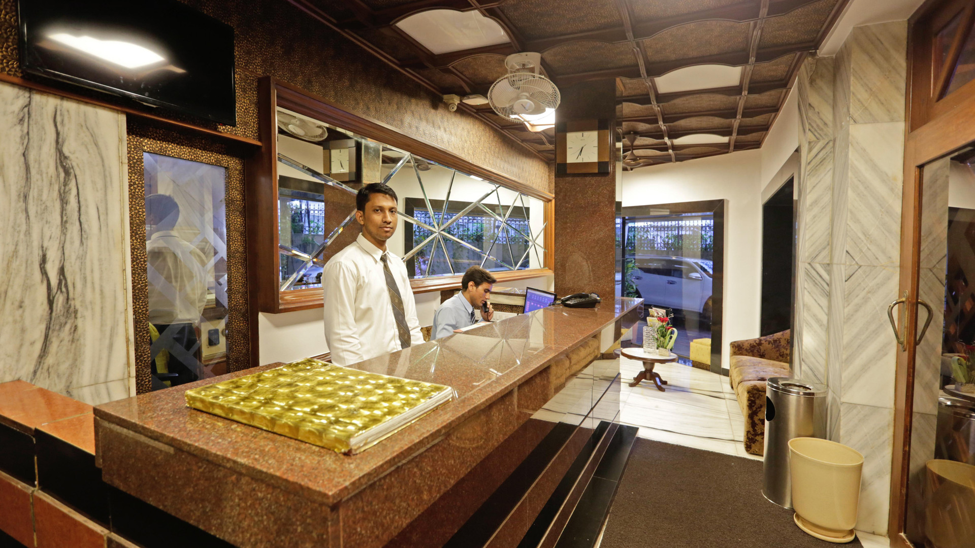 Vista Lobby Hotel Metro Palace