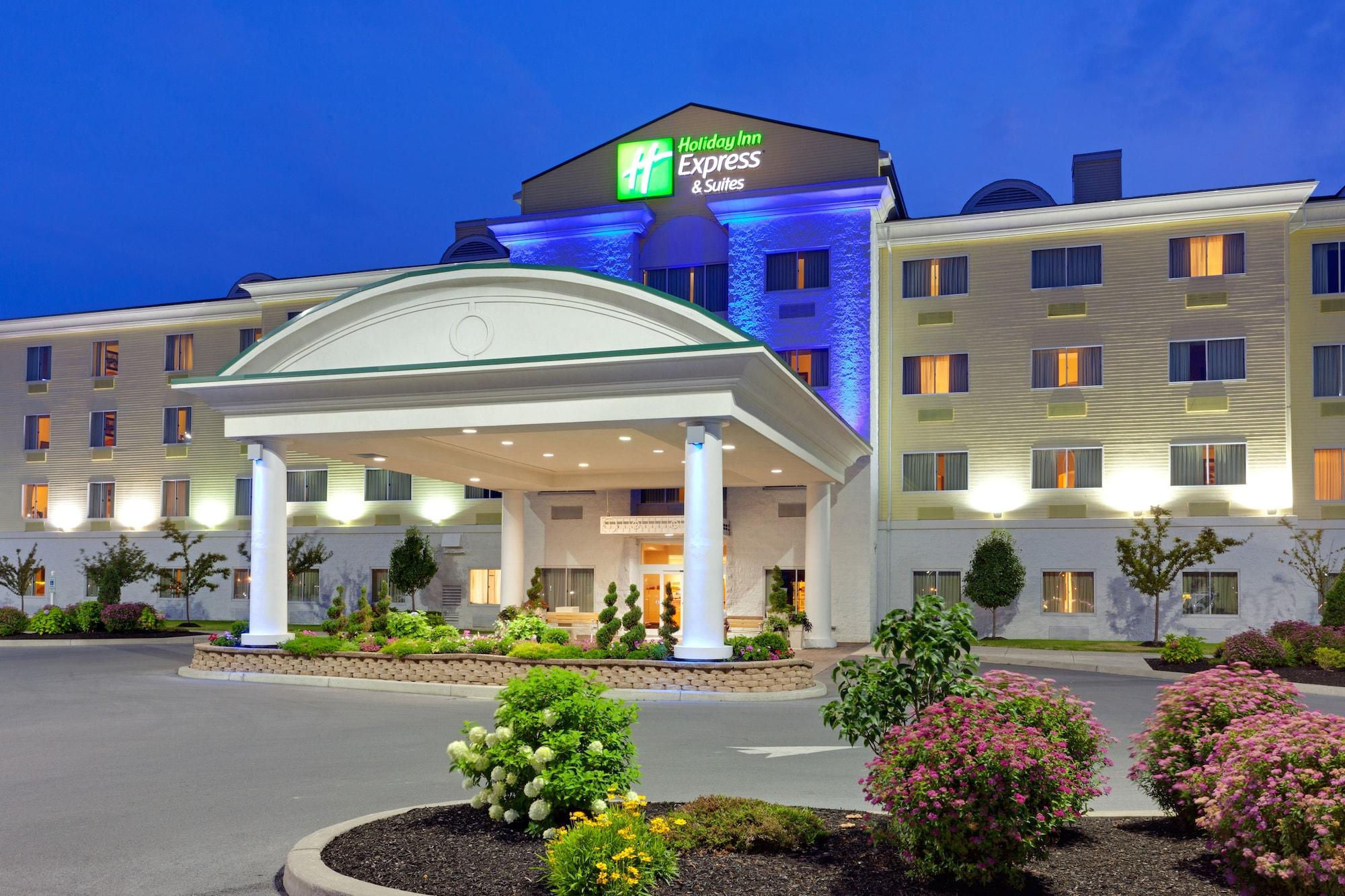 Vista Exterior Holiday Inn Express Hotel & Suites Watertown-Thousand Island by IHG