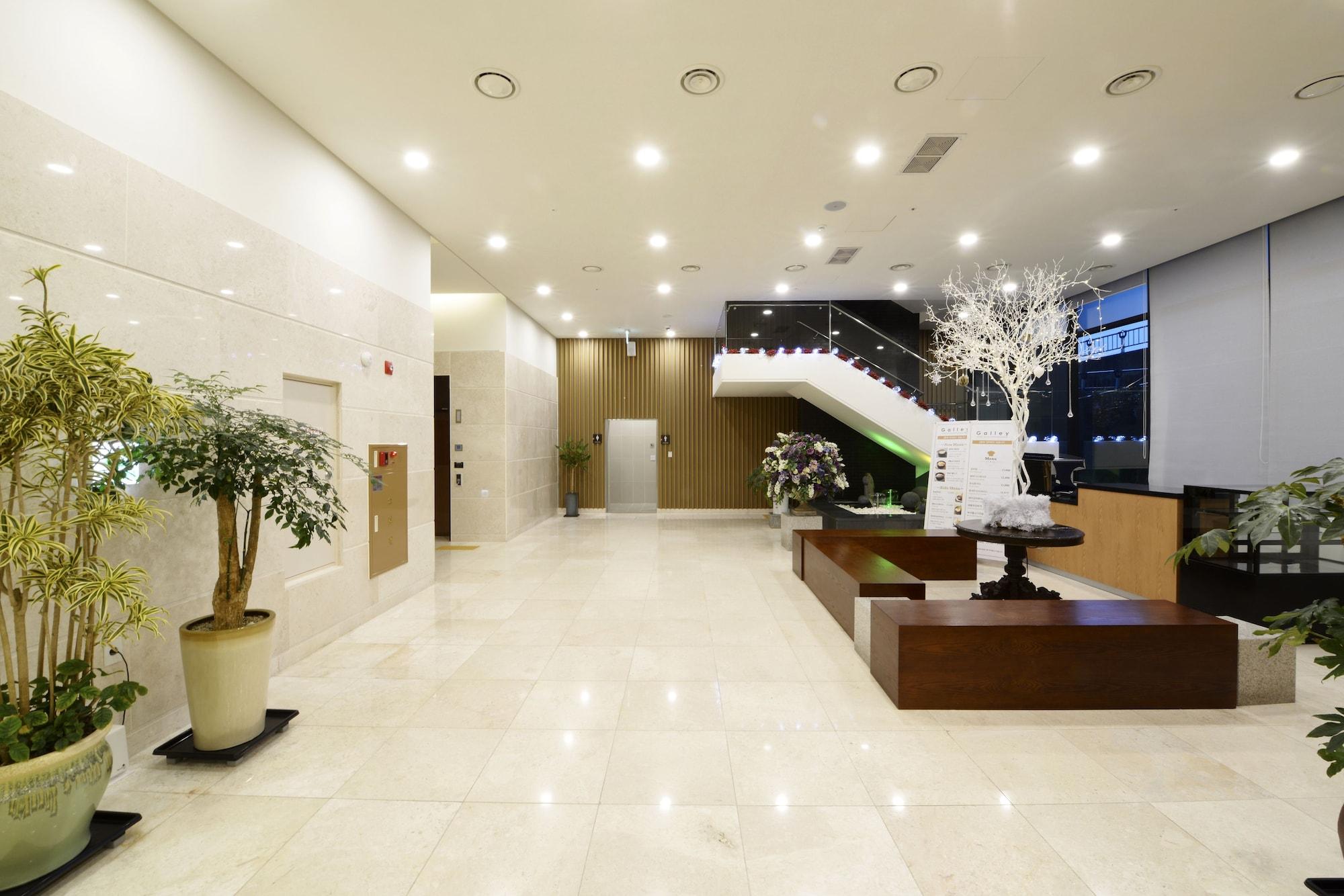 Vista Lobby Ramada Sokcho Hotel
