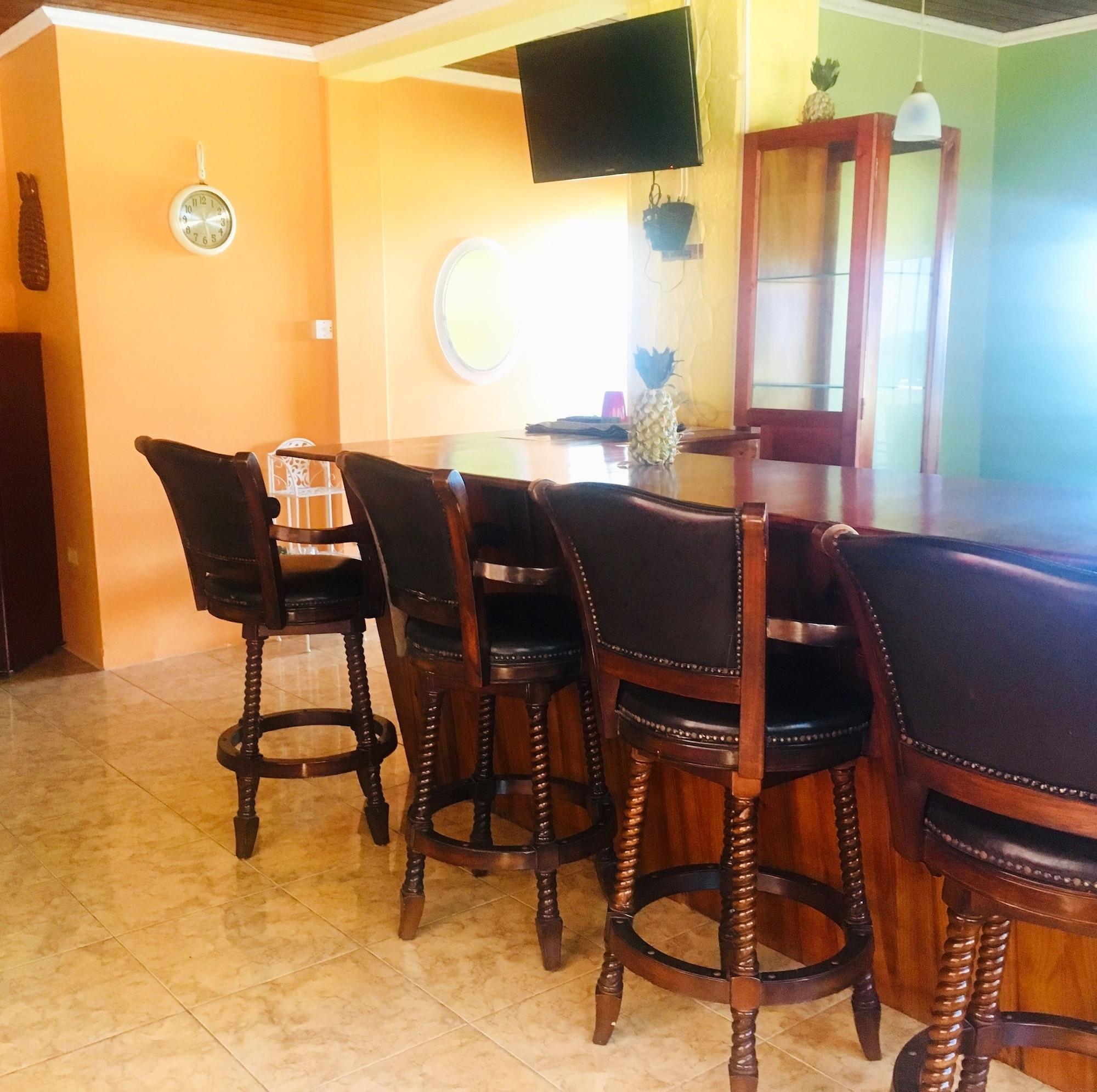 Bar/Salón The Villa At Pineapple Cove Resort