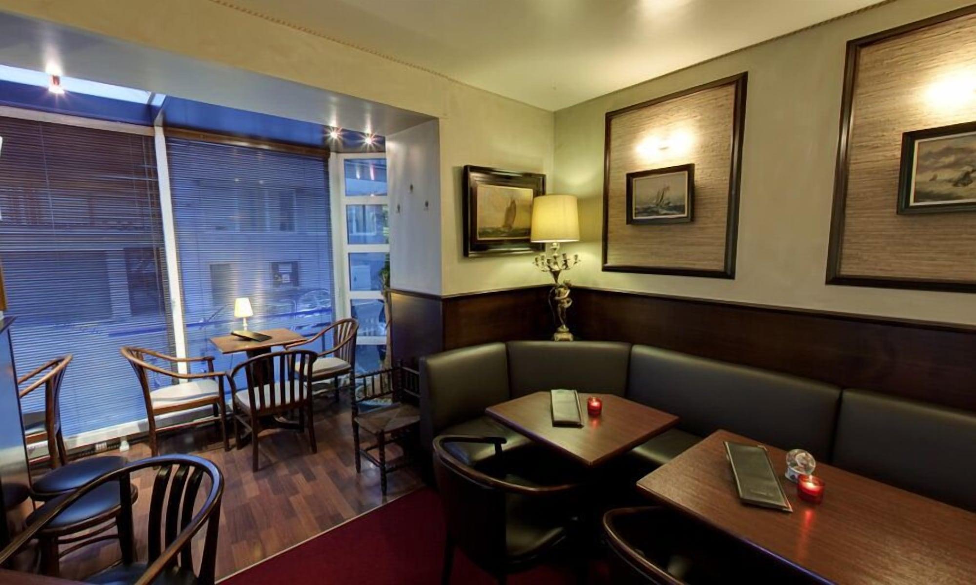 Bar/Salón Hotel Glenmore