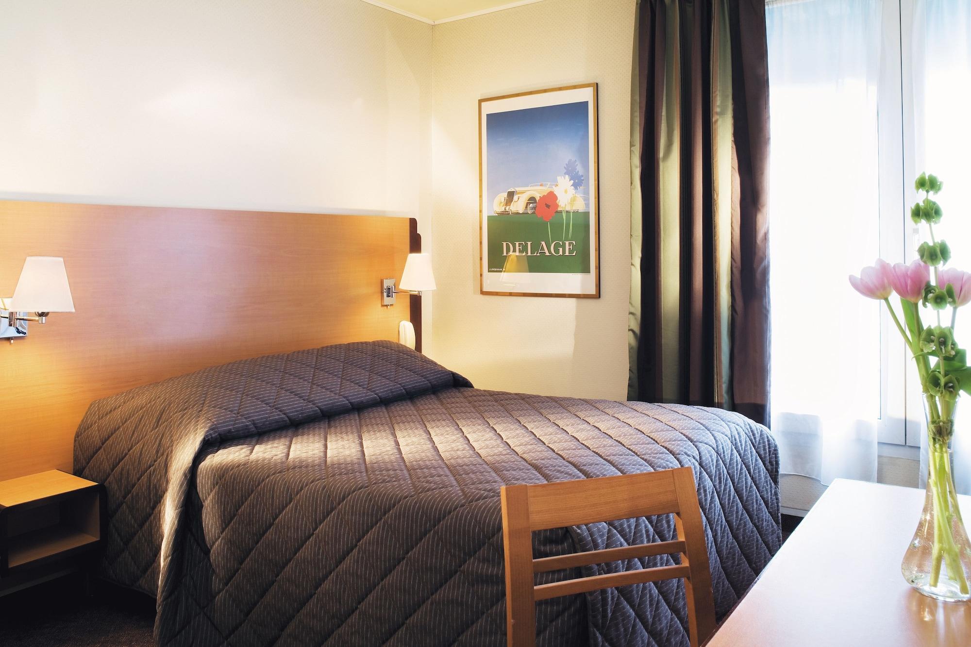 Varios Hôtel du Lion