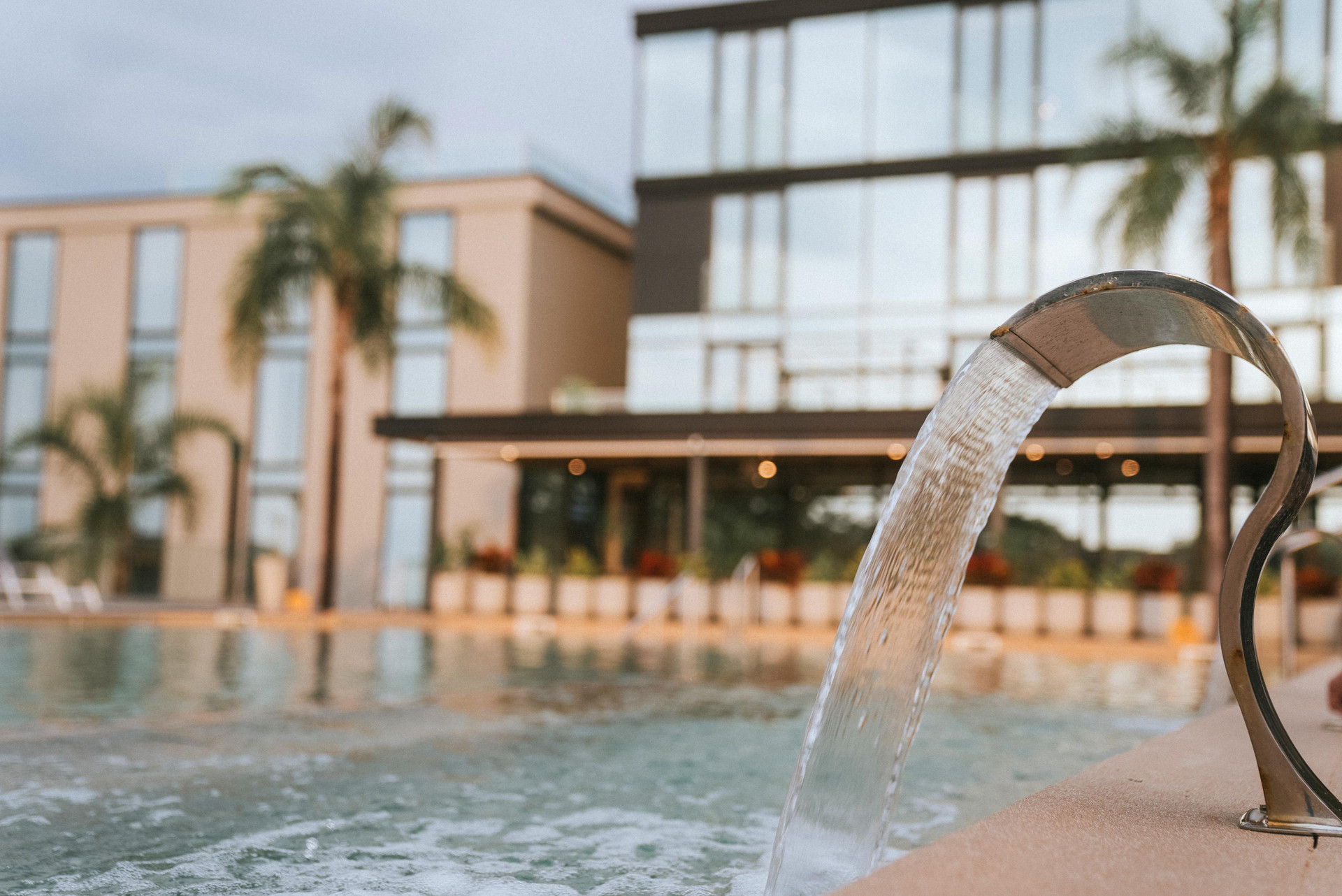 Vista Piscina Howard Johnson Resistencia