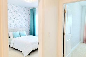 Alquiler Vacacional - Stunning Brand New 3 Bedroom, 2.5 Bathroom Luxury Townhome with Loft.