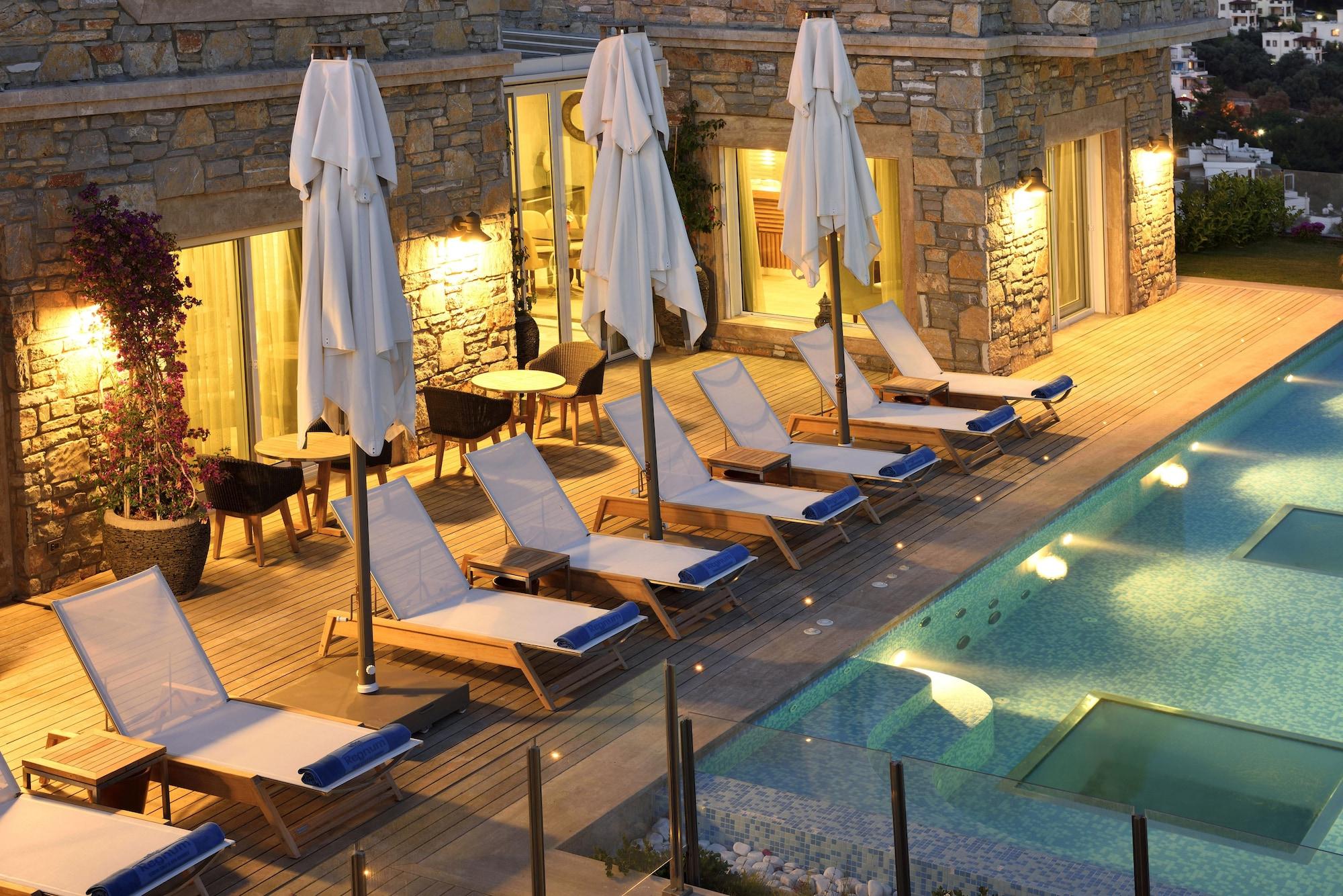 Vista Piscina Regnum Escana Boutique Hotel