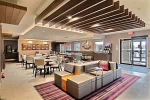 Alojamiento - Holiday Inn Express Fargo-West Acres by IHG