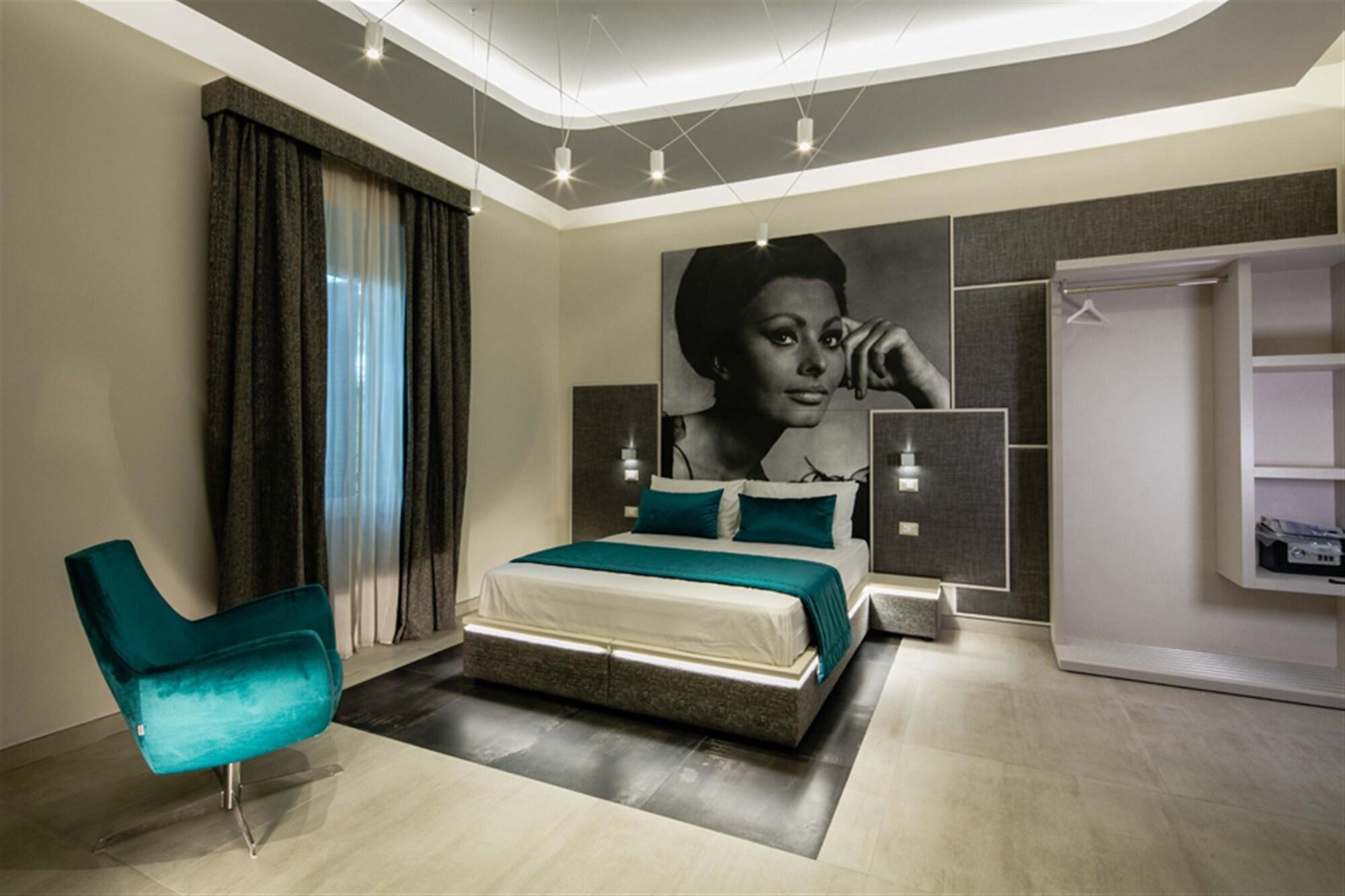 Varios Via Veneto Luxury Suites