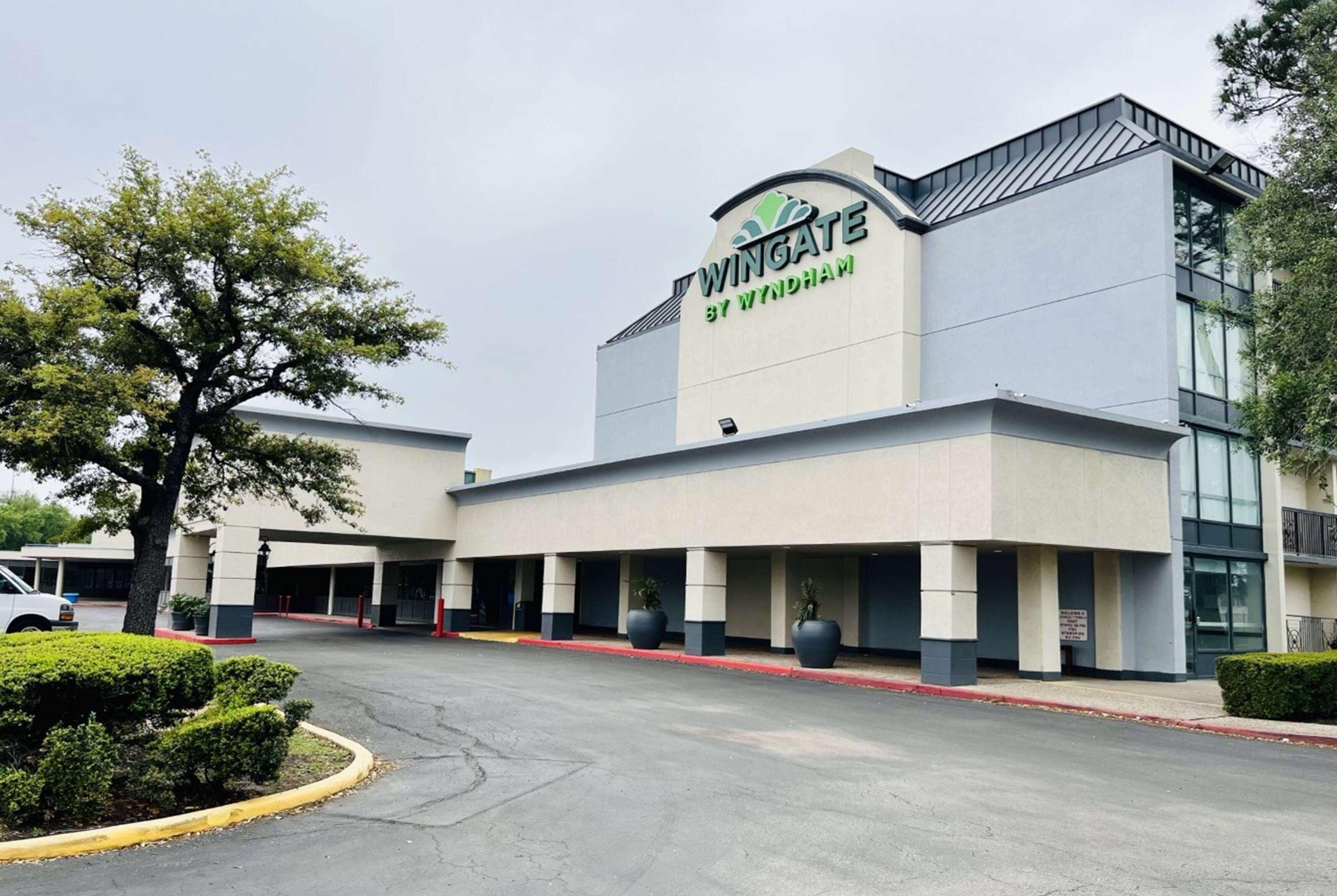 Vista Exterior Wingate Houston near NRG Park/Medical Center