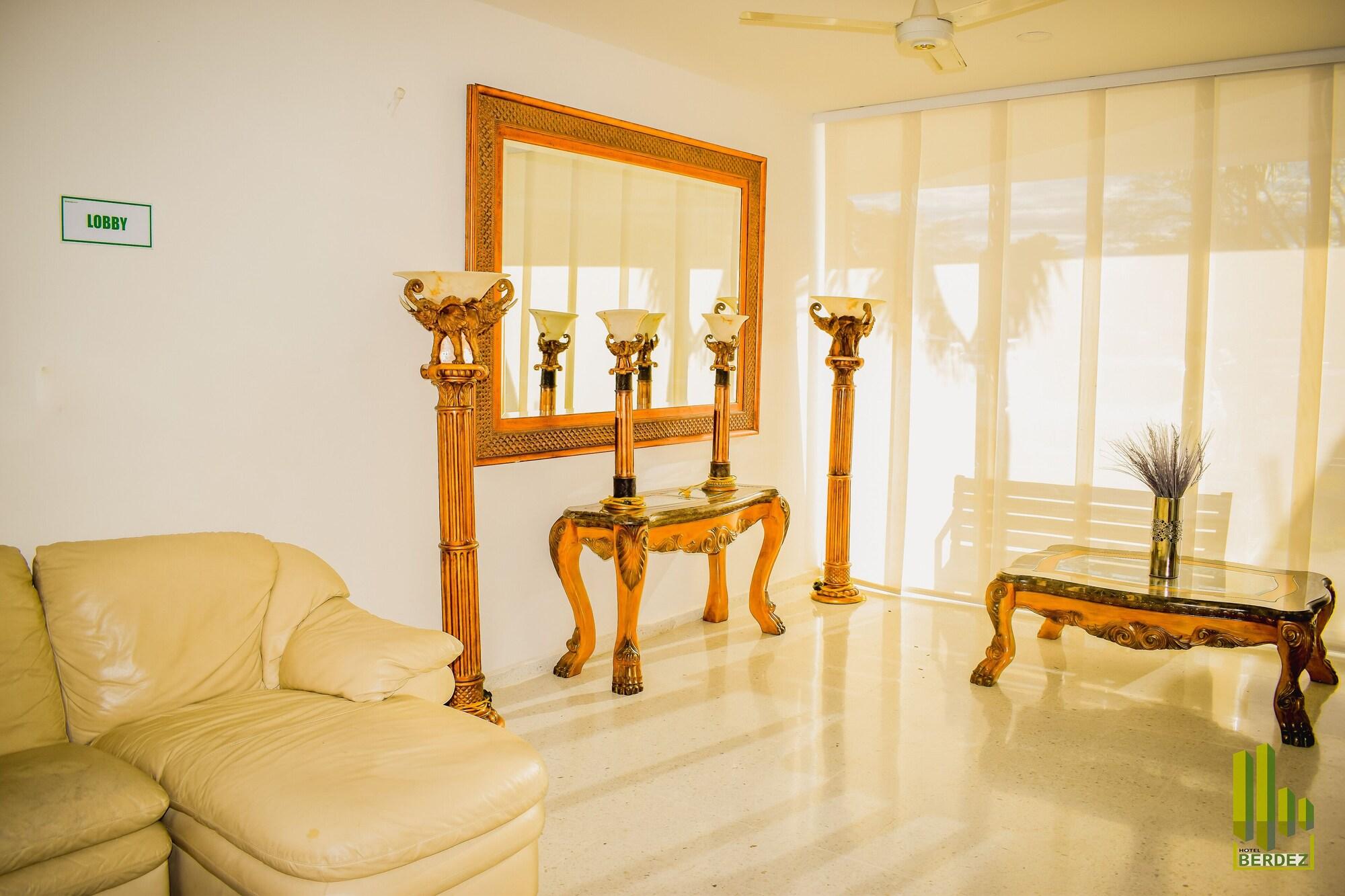 Vista Lobby Hotel Berdez