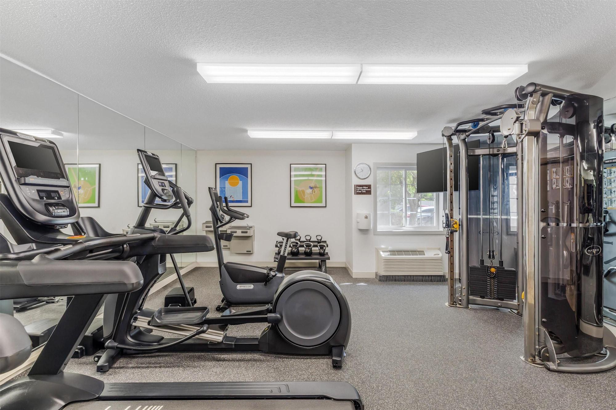 Gimnasio Sonesta Simply Suites Boston Burlington