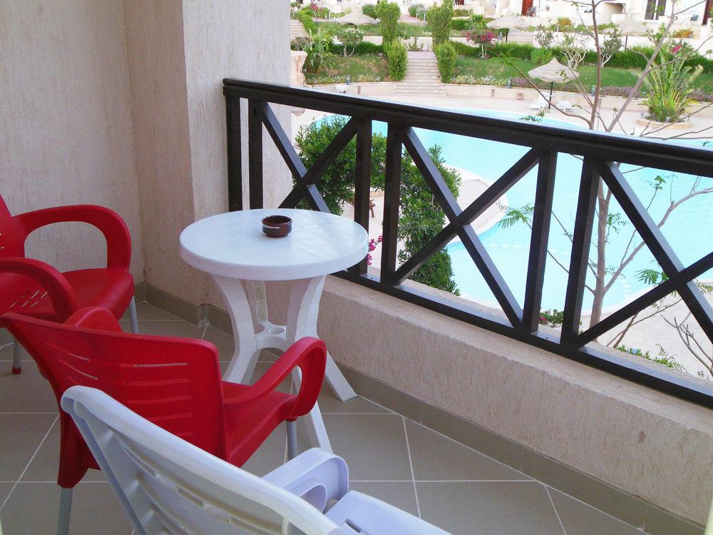 Equipamiento de Habitación Sunny Lakes Resort Apartments - Adults Only