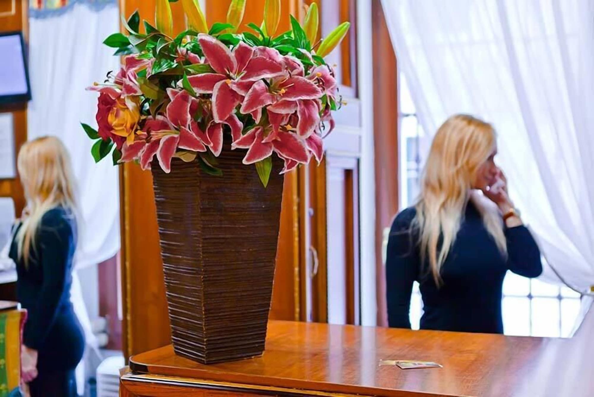 Vista Lobby Hotel Henry