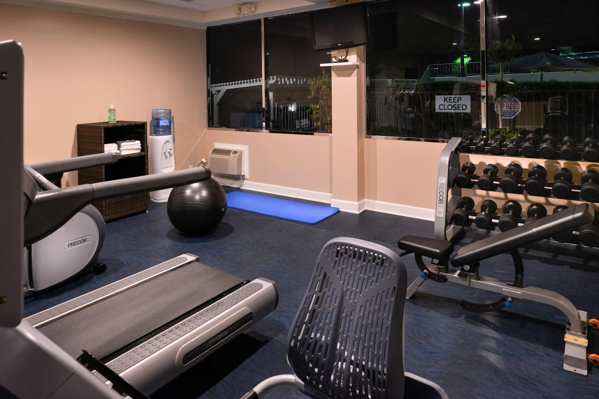 Gimnasio Holiday Inn Express & Suites Pasadena - Los Angeles by IHG