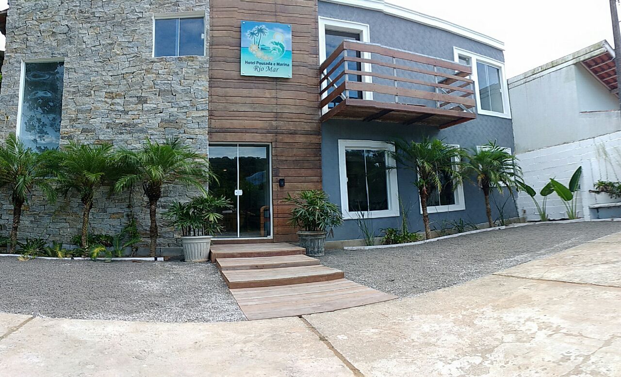 Vista Exterior Hotel Pousada Rio Mar