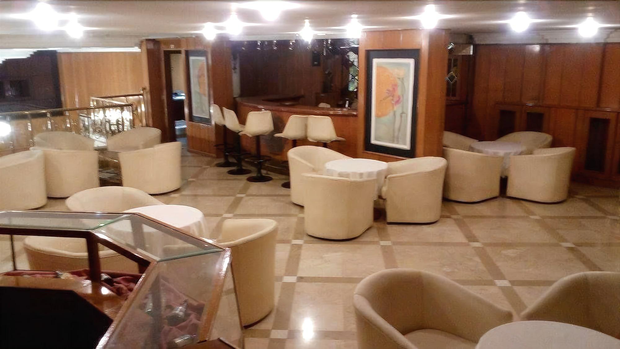 Bar/Salón Spor Hotel