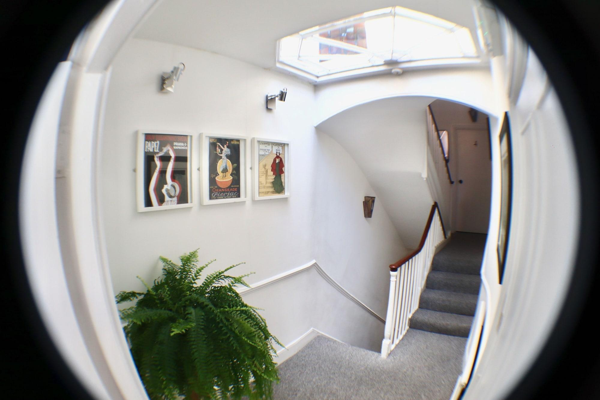 Varios Colson House
