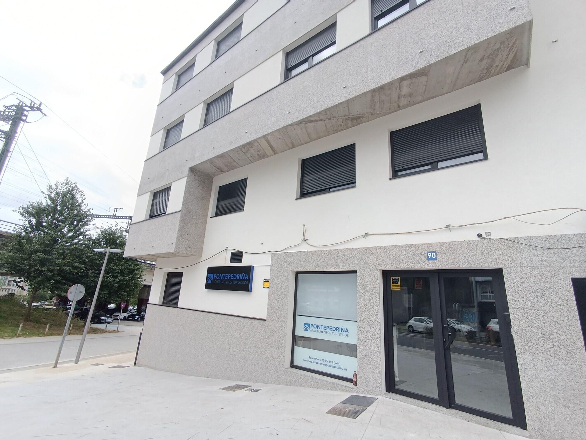 Vista Exterior Apartamentos Pontepedriña by Bossh