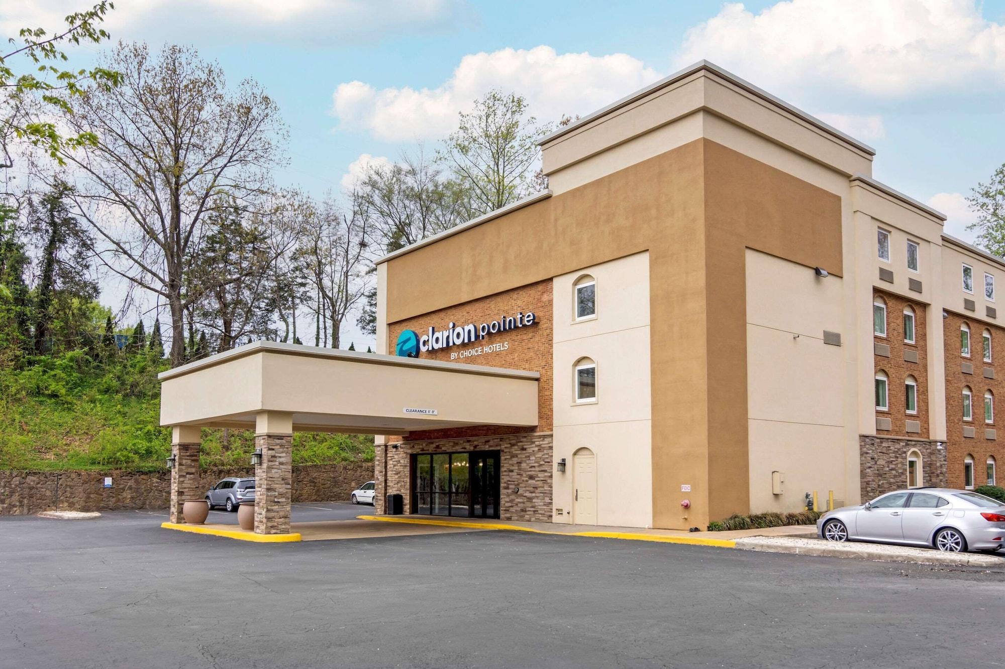 Vista Exterior Clarion Pointe Charlottesville