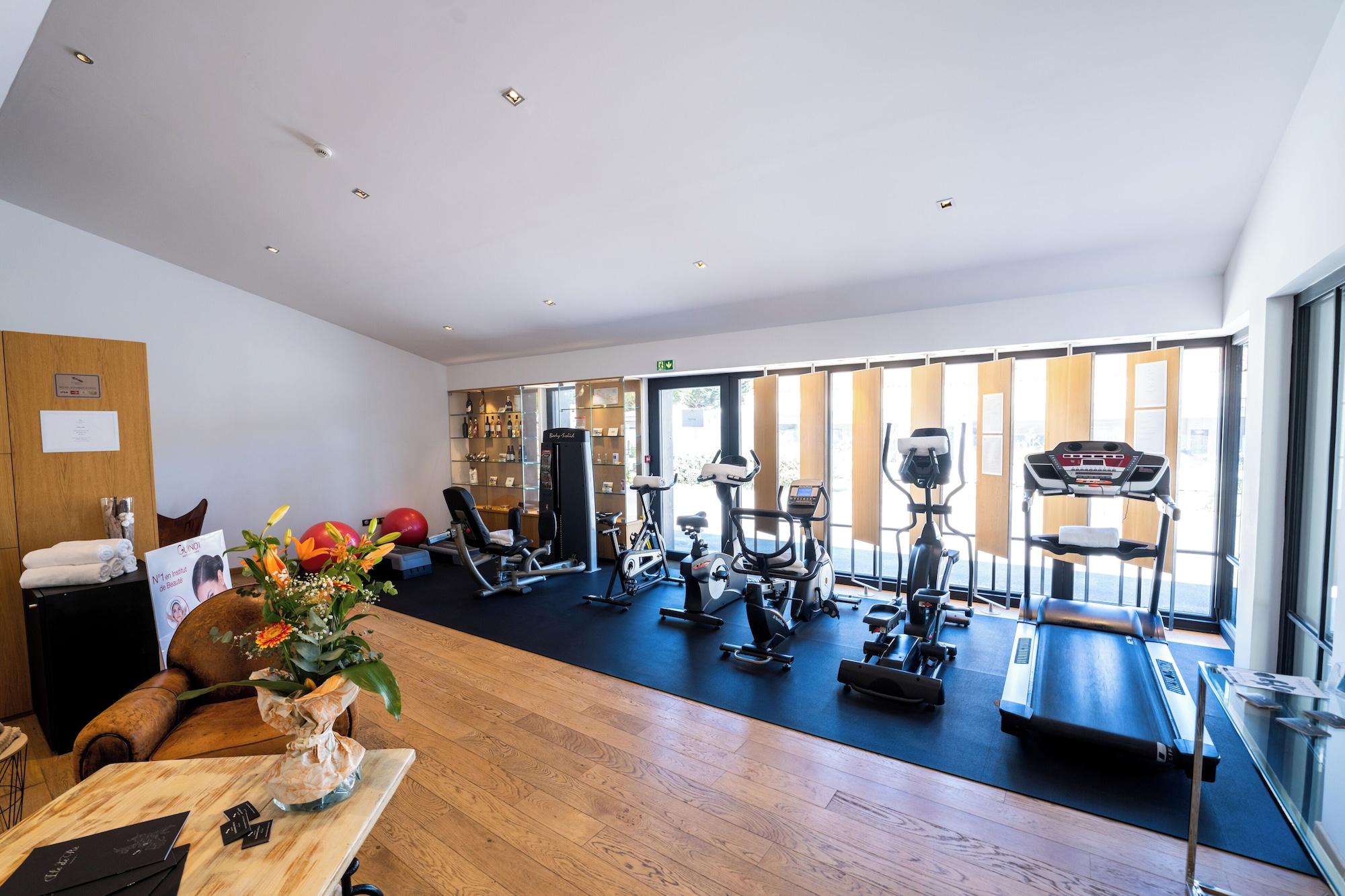 Gimnasio Hôtel Restaurant & SPA Plaisir