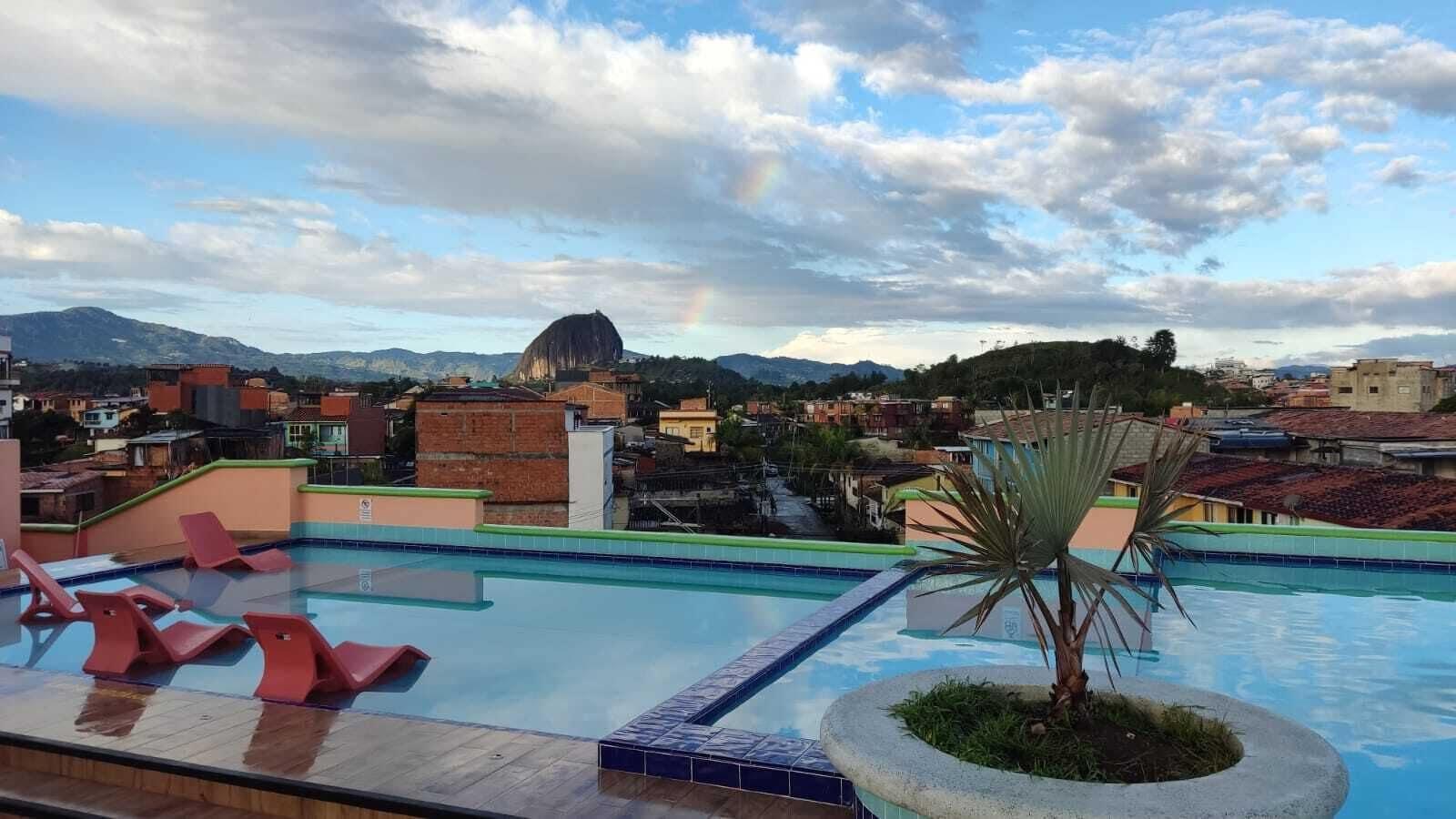 Vista Piscina HOTEL ALTO  VERDE