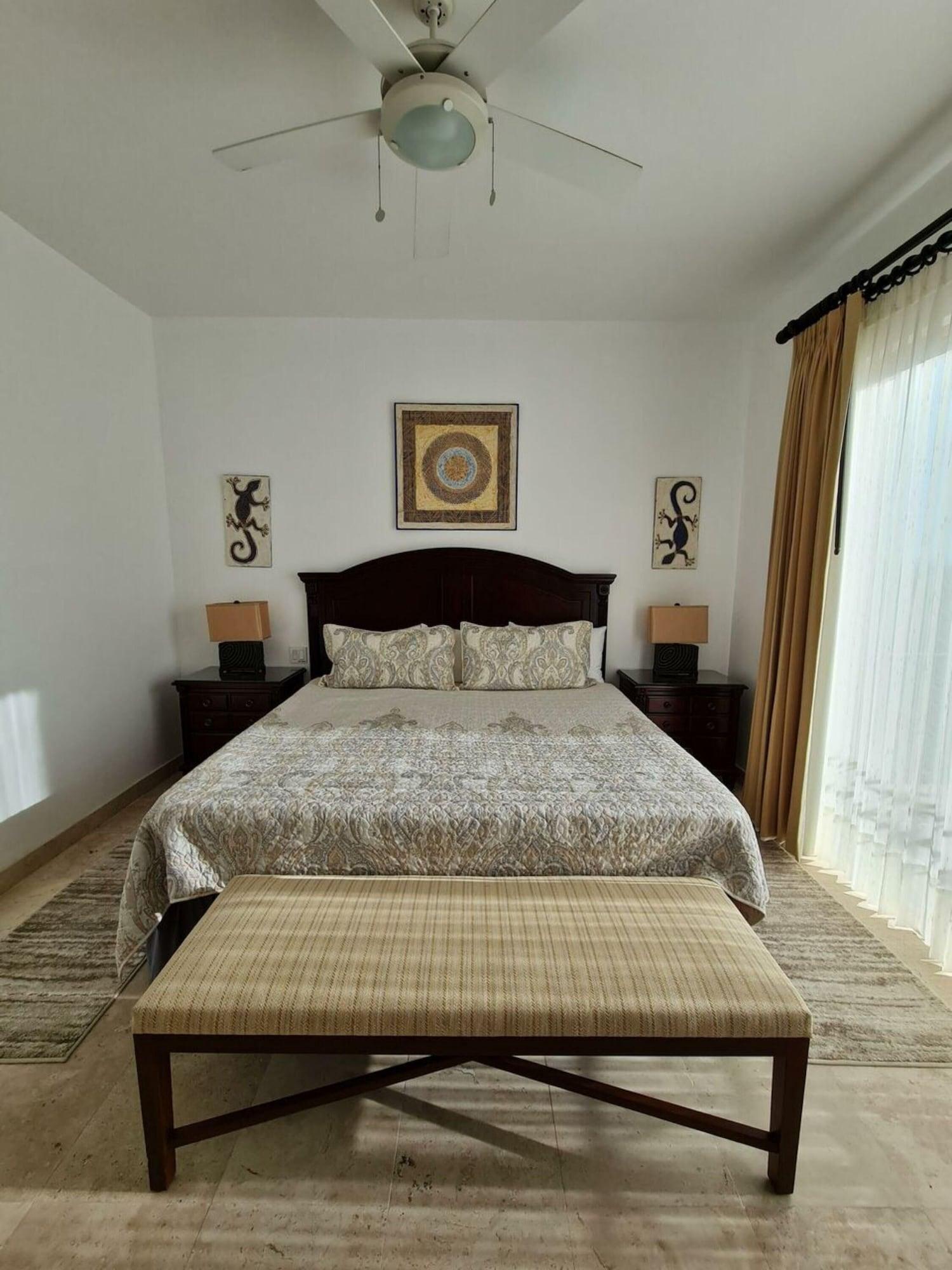 Guest room Paraiso Del Mar Resort PDM C404 by Casago