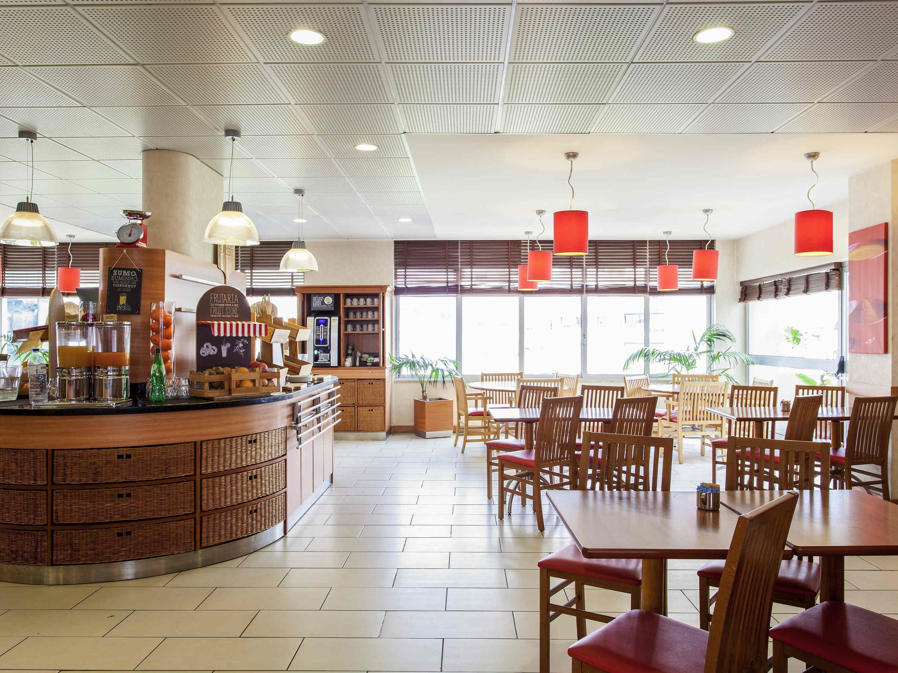 Vista Exterior ibis Lisboa José Malhoa